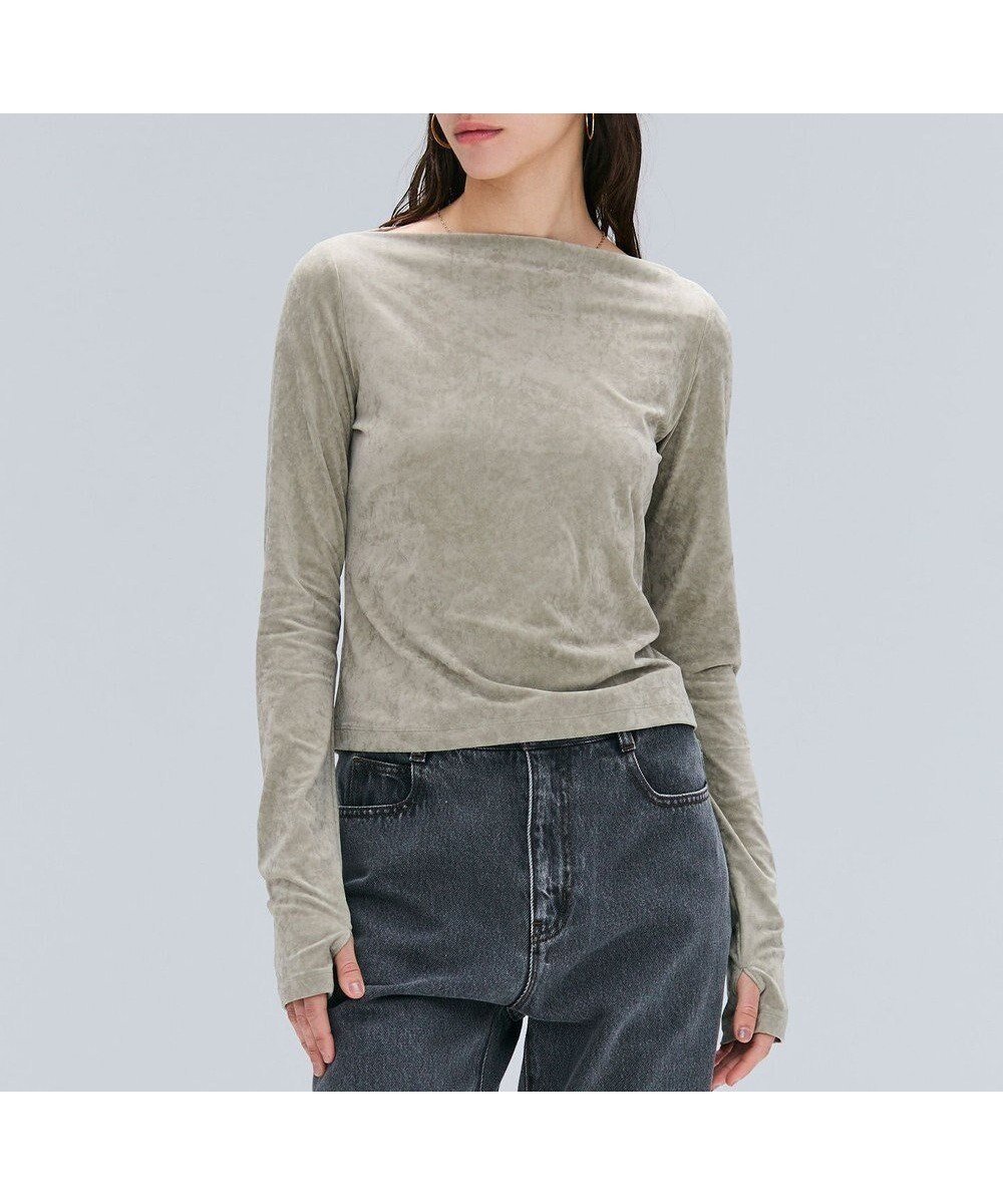 【ベイジ,/BEIGE,】の【洗える】BUTLER / ストレッチベロアボートネックカットソー インテリア・キッズ・メンズ・レディースファッション・服の通販 founy(ファニー) 　ファッション　Fashion　レディースファッション　Fashion for Women　トップス・カットソー　Cut & Sew Tops　シャツ・ブラウス・オフィスカジュアル　Elegant Blouses & Button-Ups　ロングTシャツ・Tシャツ　Longline T-Shirts & Tees　カットソー・ベーシックTシャツ　Cut-and-Sewn Tops / Stretch Tees & Basics　ベロアトップス　Velour Tops / Velvet-Look Items　インナー　Innerwear　洗える　Machine Washable　秋　Autumn　カットソー　Cut and Sewn Top　ジャケット　Jacket, Outerwear　ストレッチ　Stretch, Stretchy Fabric　とろみ　Fluid, Flowy Fabric　タイトスカート　Pencil Skirt, Tight Skirt　デコルテ　Décolleté, Neckline　デニム　Denim, Jeans Material　フィット　Fit, Slim Fit　ベロア　Velour, Soft Velvet　リュクス　Luxury, Elegant, High-End, Chic　リラックス　Relax, Relaxed Fit　ロング　Long, Long-Length　ワイド　Wide, Wide Fit　冬　Winter / This Winter　A/W・秋冬　Autumn/Winter　ビジネス 仕事 通勤　Business / Work / Commuting　D.Sage|ID: prp329100004659008 ipo3291000000033719545