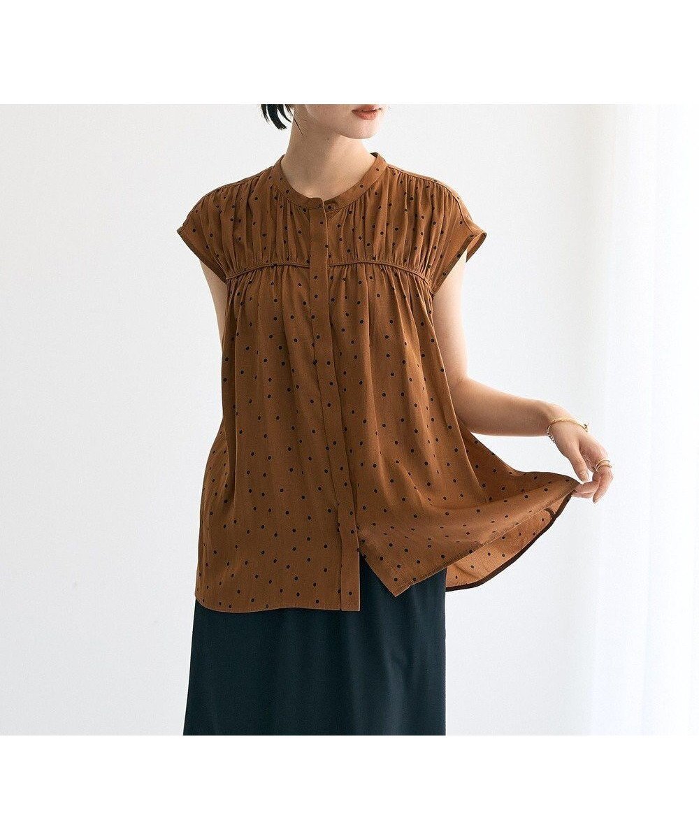 【イェッカ ヴェッカ/YECCA VECCA】のドット柄ギャザーブラウス 人気、トレンドファッション・服の通販 founy(ファニー) 　ファッション　Fashion　レディースファッション　Fashion for Women　トップス・カットソー　Cut & Sew Tops　シャツ・ブラウス・オフィスカジュアル　Elegant Blouses & Button-Ups　おすすめ　Recommended / Our Picks　ギャザー　Gathered, Ruffled　サテン　Satin, Glossy Fabric　ドット　Polka Dot, Dot Pattern　ポケット　Pocket, Pocket Detail　A/W・秋冬　Autumn/Winter　 other-1|ID: prp329100004659081 ipo3291000000034888771