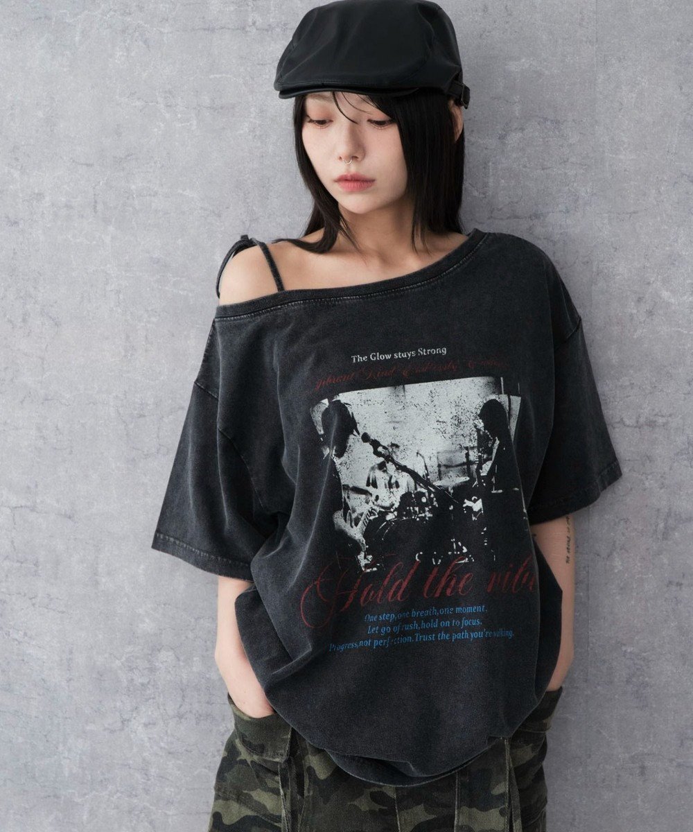 【ウィゴー/WEGO】の2WAYグラフィックワンショルBIGT インテリア・キッズ・メンズ・レディースファッション・服の通販 founy(ファニー) 　ファッション　Fashion　レディースファッション　Fashion for Women　トップス・カットソー　Cut & Sew Tops　シャツ・ブラウス・オフィスカジュアル　Elegant Blouses & Button-Ups　ロングTシャツ・Tシャツ　Longline T-Shirts & Tees　カットソー・ベーシックTシャツ　Cut-and-Sewn Tops / Stretch Tees & Basics　インナー　Innerwear　ウォッシュ　Washed Finish　春　Spring　カットソー　Cut and Sewn Top　スマホ　Smartphone, Mobile Device　デニム　Denim, Jeans Material　トレンド　Trend, Trending Now　半袖　Short Sleeve, Half Sleeve　リボン　Ribbon, Bow　レース　Lace, Lace Fabric　ワンショル　One Shoulder, Asymmetrical　S/S・春夏　SS, Spring/Summer, Warm Season　おすすめ　Recommended / Our Picks　夏　Summer　柄11|ID: prp329100004659152 ipo3291000000033720370