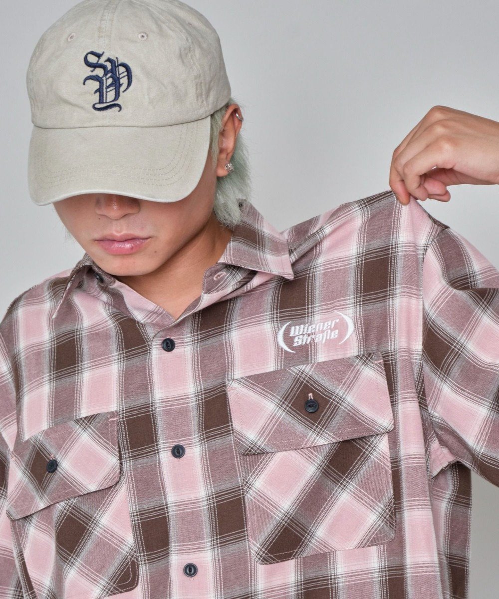 【ウィゴー/WEGO】の【ユニセックス着用ITEM】グラフィックオンブレチェックシャツ(SS) インテリア・キッズ・メンズ・レディースファッション・服の通販 founy(ファニー) 　ファッション　Fashion　レディースファッション　Fashion for Women　トップス・カットソー　Cut & Sew Tops　シャツ・ブラウス・オフィスカジュアル　Elegant Blouses & Button-Ups　春　Spring　グラフィック　Graphic, Graphic Design　スマホ　Smartphone, Mobile Device　トレンド　Trend, Trending Now　半袖　Short Sleeve, Half Sleeve　羽織　Haori, Light Jacket　メンズ　Men's, Menswear　ワイド　Wide, Wide Fit　S/S・春夏　SS, Spring/Summer, Warm Season　おすすめ　Recommended / Our Picks　夏　Summer　ピンク|ID: prp329100004659223 ipo3291000000033720720