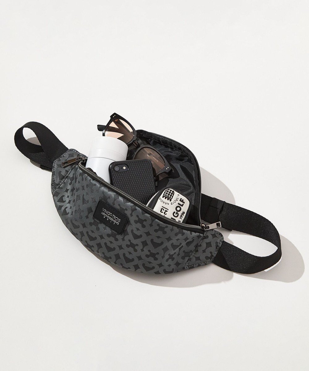 【23区 ゴルフ/NIJYUSANKU GOLF】の【UNISEX】モノグラムボディバッグ ペットボトルも入る!タウンユースにもおすすめ インテリア・キッズ・メンズ・レディースファッション・服の通販 founy(ファニー) 　ファッション　Fashion　レディースファッション　Fashion for Women　ポーチ&ミニバッグ　Pouches & Mini Bags　エレガント 上品　Elegant　コンパクト　Compact, Small Size　スタイリッシュ　Stylish, Fashionable　ボストンバッグ　Boston Bag, Retro Bag　ポケット　Pocket, Pocket Detail　ポーチ　Pouch, Small Case　ユニセックス　Unisex, Genderless　おすすめ　Recommended / Our Picks　ゴルフ　Golf　ブラック系5|ID: prp329100004659473 ipo3291000000033721710