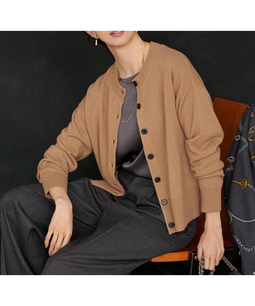 【23区/NIJYUSANKU】の【見上愛さん着用/STORY掲載】ピュアカシミヤ クルーネック カーディガン 人気、トレンドファッション・服の通販 founy(ファニー) 　雑誌掲載アイテム　Magazine Picks & Fashion Features　ファッション雑誌　Fashion Magazines　ストーリィ　STORY　ファッション　Fashion　レディースファッション　Fashion for Women　トップス・カットソー　Cut & Sew Tops　カーディガン・羽織り　Layered Style Cardigans　イエロー　Yellow　インナー　Innerwear　オレンジ　Orange　カーディガン　Cardigan, Knitwear　12月号　December Issue　シンプル　Simple, Minimal　雑誌　Magazine, Fashion Magazine　タートルネック　Turtleneck, High Neck　バランス　Balance, Style Balance　モダン　Modern, Contemporary　A/W・秋冬　Autumn/Winter　冬　Winter / This Winter　おすすめ　Recommended / Our Picks　エレガント 上品　Elegant　2025年　2025　2025-2026秋冬・A/W　Autumn/Winter 2025–26 AW25–26　 other-1|ID: prp329100004659554 ipo3291000000034169481