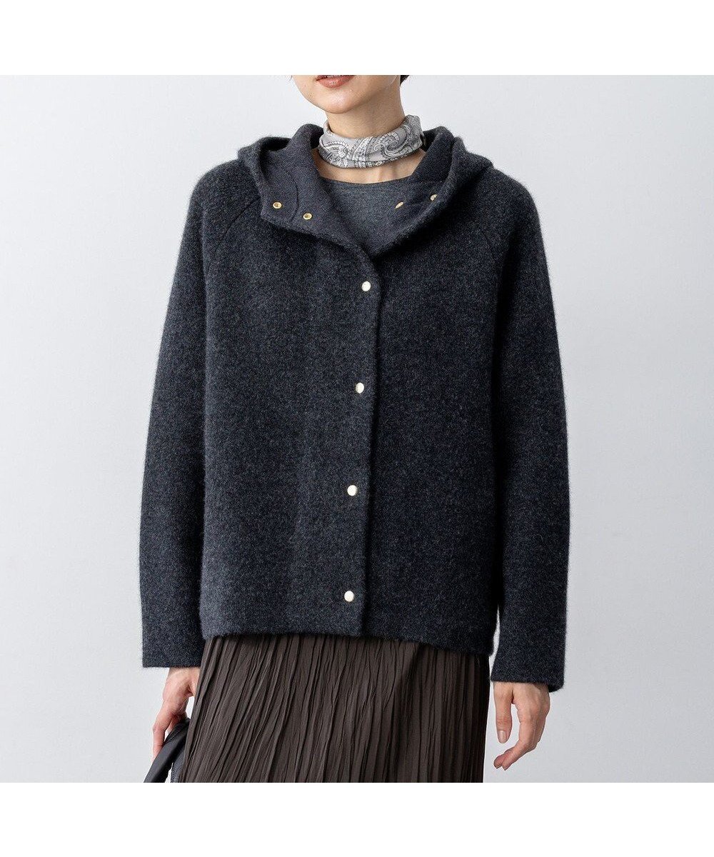 【23区/NIJYUSANKU】の【VERY掲載】ラクーンブレンドダブルフェイス ニット フーディー 人気、トレンドファッション・服の通販 founy(ファニー) 　雑誌掲載アイテム　Magazine Picks & Fashion Features　ファッション雑誌　Fashion Magazines　ヴェリィ　VERY　ファッション　Fashion　レディースファッション　Fashion for Women　アウター　Coat / Outerwear Collection　レディースジャケット・軽アウター　Jackets　1月号　January Issue　インナー　Innerwear　カーディガン　Cardigan, Knitwear　コーディガン　Coatigan, Knit Coat　ジャケット　Jacket, Outerwear　雑誌　Magazine, Fashion Magazine　ダブル　Double, Double-Breasted　トレンド　Trend, Trending Now　ドット　Polka Dot, Dot Pattern　フェイス　Face, Facial Design　ポケット　Pocket, Pocket Detail　A/W・秋冬　Autumn/Winter　冬　Winter / This Winter　エレガント 上品　Elegant　2025年　2025　2025-2026秋冬・A/W　Autumn/Winter 2025–26 AW25–26　 other-1|ID: prp329100004659621 ipo3291000000035421983