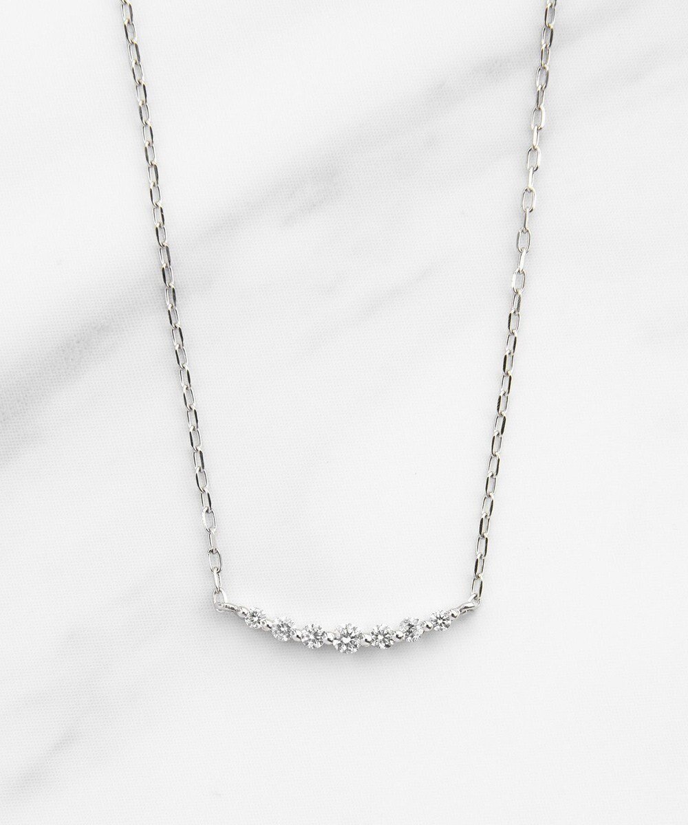 【トッカ/TOCCA】の【WEB限定】FRILL DIAMOND NECKLACE プラチナ ダイヤモンド ネックレス インテリア・キッズ・メンズ・レディースファッション・服の通販 founy(ファニー) 　ファッション　Fashion　レディースファッション　Fashion for Women　ジュエリー　Jewelry　ネックレス　Necklaces & Pendants　アクセサリー　Fashion Accessories　グラデーション　Gradient, Ombre　センター　Center, Center Line　ダイヤモンド　Diamond, Brilliant Cut　チェーン　Chain, Chain Strap　デコルテ　Décolleté, Neckline　ネックレス　Necklace, Pendant Necklace　フリル　Frill, Ruffle　ポーチ　Pouch, Small Case　おすすめ　Recommended / Our Picks　プラチナ|ID: prp329100004659644 ipo3291000000033722375