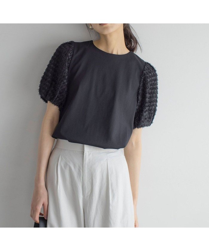 【組曲/KUMIKYOKU】の華感コンビネーションスリーブ カットソー インテリア・キッズ・メンズ・レディースファッション・服の通販 founy(ファニー) https://founy.com/ ファッション Fashion レディースファッション Fashion for Women トップス・カットソー Cut & Sew Tops シャツ・ブラウス・オフィスカジュアル Elegant Blouses & Button-Ups ロングTシャツ・Tシャツ Longline T-Shirts & Tees カットソー・ベーシックTシャツ Cut-and-Sewn Tops / Stretch Tees & Basics 春 Spring カットジャガード Cut Jacquard カットソー Cut and Sewn Top シャーリング Shirring, Ruched スリーブ Sleeve, Long Sleeve / Short Sleeve パール Pearl, Pearl Accent フィット Fit, Slim Fit フェザー Feather, Feather Detail フェミニン Feminine, Girly フレンチ French, French Style S/S・春夏 SS, Spring/Summer, Warm Season 夏 Summer |ID: prp329100004659720 ipo3291000000033722788