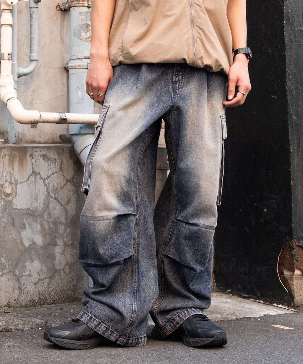 【ウィゴー/WEGO / MEN】のデニムイージーカーゴパンツ インテリア・キッズ・メンズ・レディースファッション・服の通販 founy(ファニー) 　ファッション　Fashion　メンズファッション　Fashion for Men　ボトムス　Bottoms　ヴィンテージ　Vintage Style　春　Spring　カーゴパンツ　Cargo Pants, Utility Pants　カーディガン　Cardigan, Knitwear　スウェット / スエット　Sweatshirt, Sweatwear　スマホ　Smartphone, Mobile Device　チェック　Check, Plaid, Tartan　デニム　Denim, Jeans Material　トレンド　Trend, Trending Now　ドローコード　Drawcord, Drawstring Cord　人気　Popular, Best Seller　ビッグ　Big, Oversized　ブルゾン　Blouson, Bomber Jacket　ポケット　Pocket, Pocket Detail　メンズ　Men's, Menswear　ワイド　Wide, Wide Fit　A/W・秋冬　Autumn/Winter　S/S・春夏　SS, Spring/Summer, Warm Season　おすすめ　Recommended / Our Picks　夏　Summer　デニム中濃加工色|ID: prp329100004659784 ipo3291000000033723306