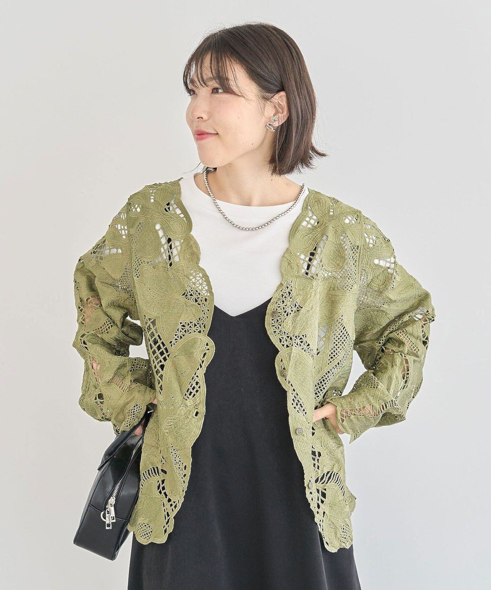 【グリーンパークス/Green Parks】の・ELENCARE DUE レーシーカーディガン インテリア・キッズ・メンズ・レディースファッション・服の通販 founy(ファニー) 　ファッション　Fashion　レディースファッション　Fashion for Women　トップス・カットソー　Cut & Sew Tops　カーディガン・羽織り　Layered Style Cardigans　おすすめ　Recommended / Our Picks　インナー　Innerwear　カーディガン　Cardigan, Knitwear　スカラップ　Scallop, Scalloped Edge　フェミニン　Feminine, Girly　フラワー　Flower, Floral　ポケット　Pocket, Pocket Detail　モチーフ　Motif, Design Theme　レース　Lace, Lace Fabric　秋　Autumn　A/W・秋冬　Autumn/Winter　Khaki|ID: prp329100004660574 ipo3291000000033727163