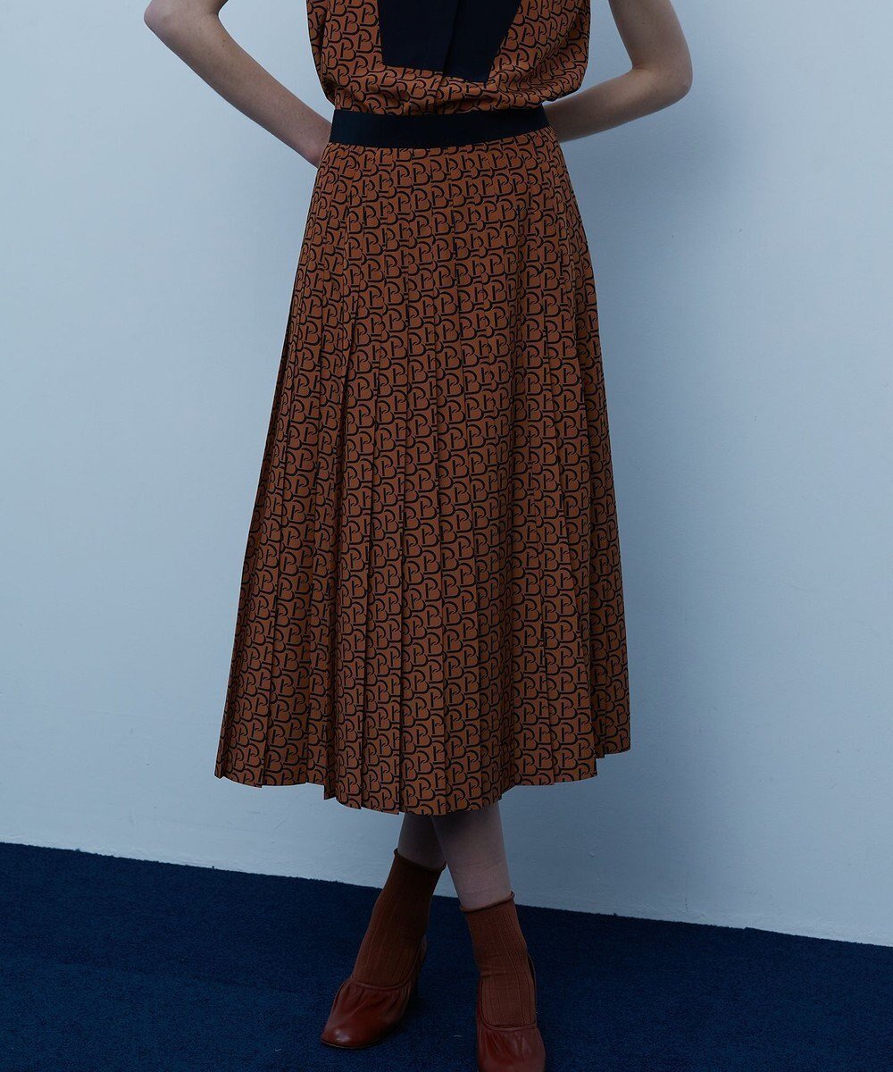 【ベイジ,/BEIGE,】のMONT THABOR / ロゴスカート インテリア・キッズ・メンズ・レディースファッション・服の通販 founy(ファニー) 　ファッション　Fashion　レディースファッション　Fashion for Women　スカート　Skirts　プリーツスカート / 上品フェミニンスタイル　Pleated Skirts　シルク　Silk, 100% Silk　シンプル　Simple, Minimal　ドレープ　Drape, Draping Fabric　パターン　Pattern, Design Print　プリーツ　Pleats, Pleated　モノトーン　Monotone, Black and White　エレガント 上品　Elegant　夏　Summer　S/S・春夏　SS, Spring/Summer, Warm Season　A/W・秋冬　Autumn/Winter　Tan×Navy|ID: prp329100004660673 ipo3291000000033727600