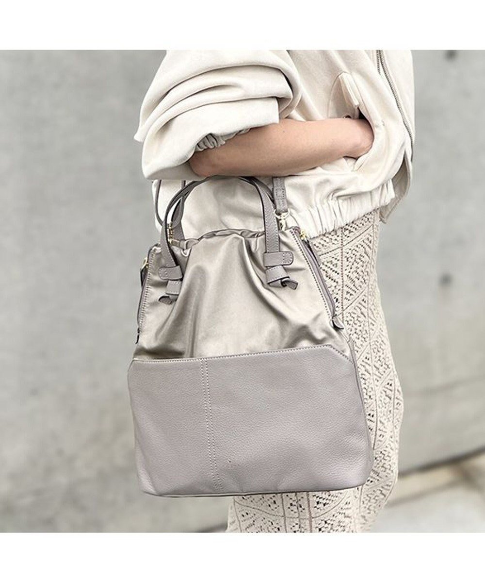 【ペレボルサ/PELLE BORSA】の4WAYトート Cheers チアーズ 5501 インテリア・キッズ・メンズ・レディースファッション・服の通販 founy(ファニー) 　ファッション　Fashion　レディースファッション　Fashion for Women　バッグ　Bags　イタリア　Italy　クラッチ　Clutch, Clutch Bag　コンパクト　Compact, Small Size　ショルダー　Shoulder, Shoulder Strap　トレンド　Trend, Trending Now　ポケット　Pocket, Pocket Detail　マグネット　Magnet, Magnetic Closure　抗菌　Antibacterial, Bacteria-Resistant　日本製　Made In Japan　トープ|ID: prp329100004660706 ipo3291000000034258893