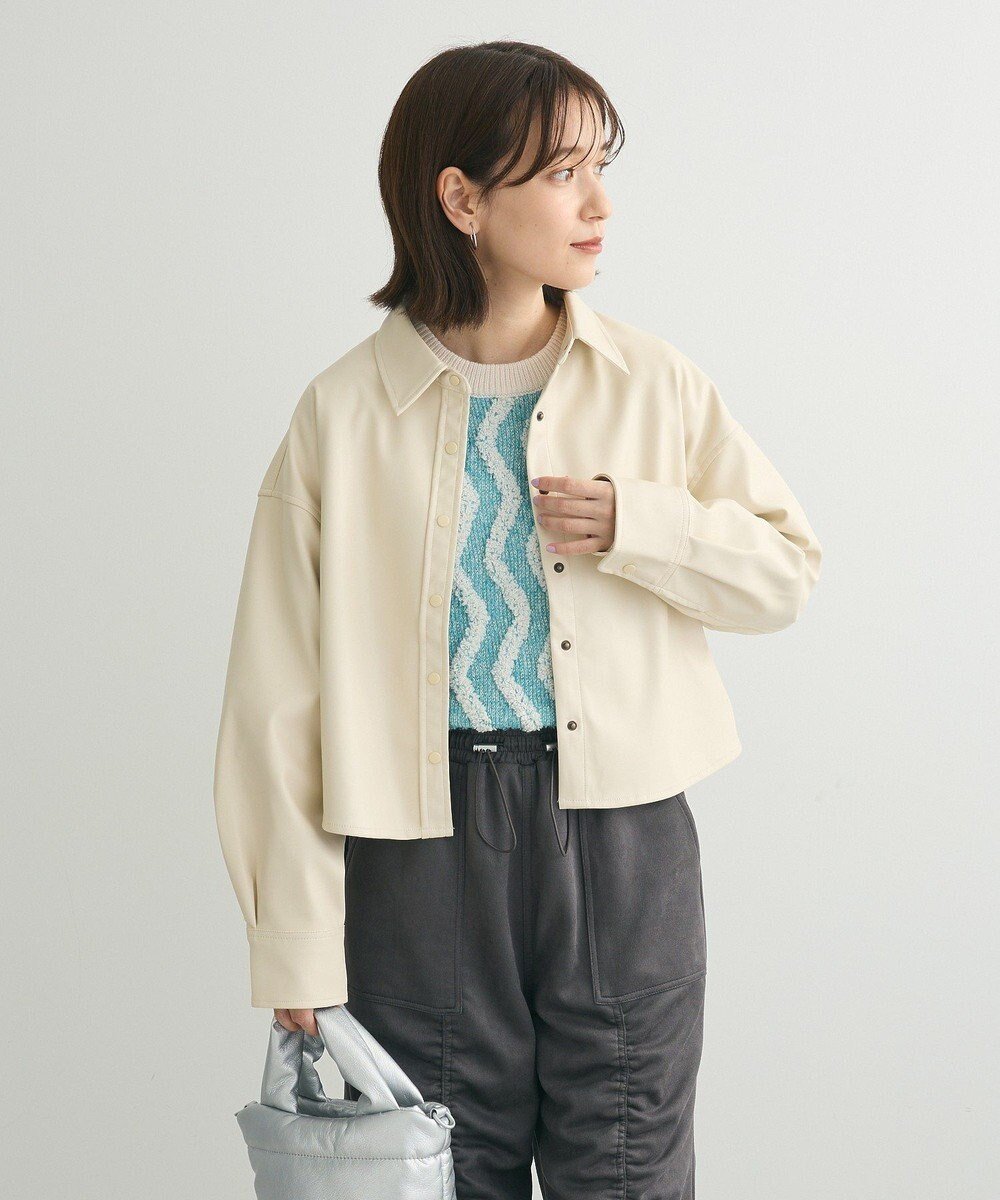 【グリーンパークス/Green Parks】のショート丈フェイクレザーシャツ インテリア・キッズ・メンズ・レディースファッション・服の通販 founy(ファニー) 　ファッション　Fashion　レディースファッション　Fashion for Women　トップス・カットソー　Cut & Sew Tops　シャツ・ブラウス・オフィスカジュアル　Elegant Blouses & Button-Ups　おすすめ　Recommended / Our Picks　インナー　Innerwear　ショート　Short, Short Length　ストレッチ　Stretch, Stretchy Fabric　トレンド　Trend, Trending Now　フェイクレザー　Faux Leather, PU Leather　フロント　Front, Front Design　ポケット　Pocket, Pocket Detail　今季　This Season, Current Season　A/W・秋冬　Autumn/Winter　Ecru|ID: prp329100004660731 ipo3291000000033727864