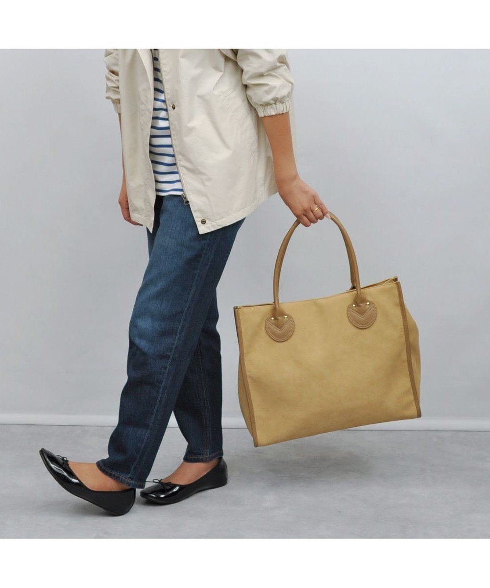 【アンビリオン/UNBILLION】のcachecache 丸手根革スクエアトートバッグ インテリア・キッズ・メンズ・レディースファッション・服の通販 founy(ファニー) 　ファッション　Fashion　レディースファッション　Fashion for Women　バッグ　Bags　アニマル　Animal Print　カラフル　Colorful Design　ハンド　Hand, Handmade　ベーシック　Basic, Essential　ミックス　Mix, Mixed Style　モチーフ　Motif, Design Theme　再入荷　Restock / Back in Stock　おすすめ　Recommended / Our Picks　ビジネス 仕事 通勤　Business / Work / Commuting　ダークベージュ|ID: prp329100004660753 ipo3291000000034263303