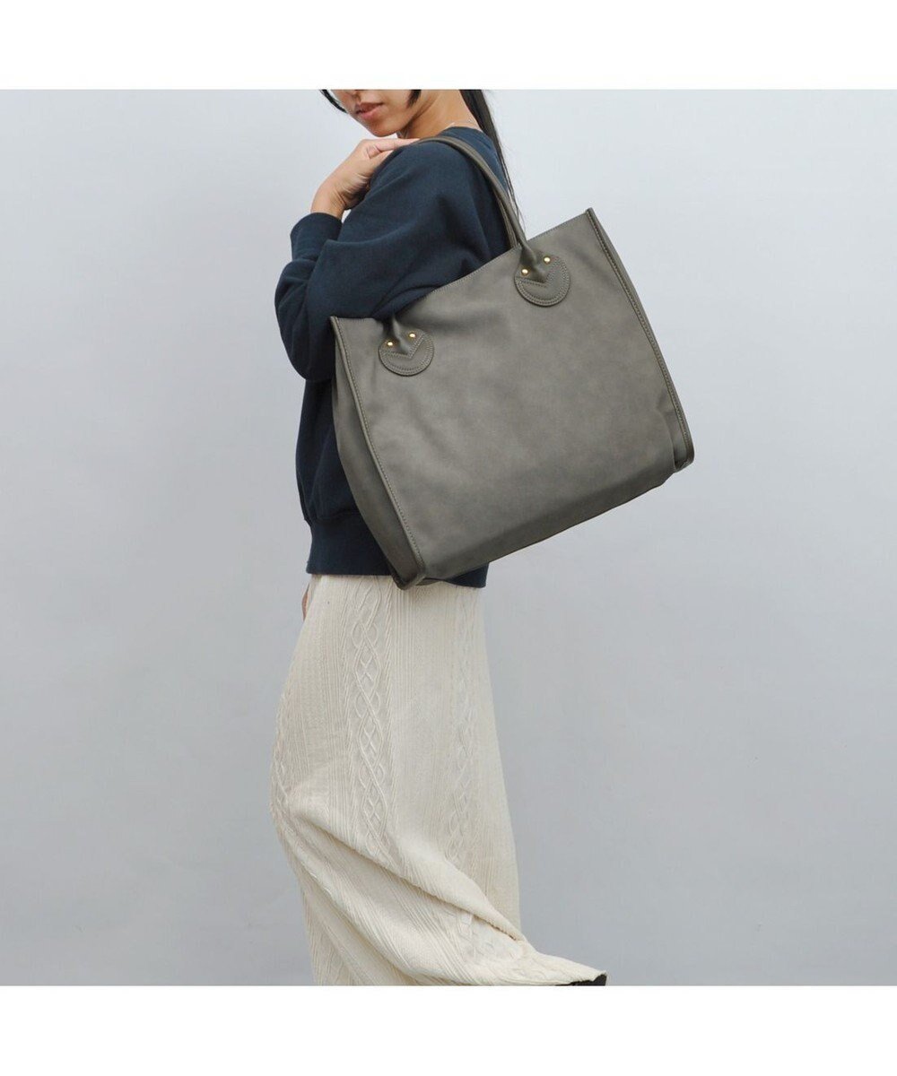 【アンビリオン/UNBILLION】のcachecache 丸手根革スクエアトートバッグ インテリア・キッズ・メンズ・レディースファッション・服の通販 founy(ファニー) 　ファッション　Fashion　レディースファッション　Fashion for Women　バッグ　Bags　アニマル　Animal Print　カラフル　Colorful Design　ハンド　Hand, Handmade　ベーシック　Basic, Essential　ミックス　Mix, Mixed Style　モチーフ　Motif, Design Theme　再入荷　Restock / Back in Stock　おすすめ　Recommended / Our Picks　ビジネス 仕事 通勤　Business / Work / Commuting　グレー|ID: prp329100004660753 ipo3291000000034263304