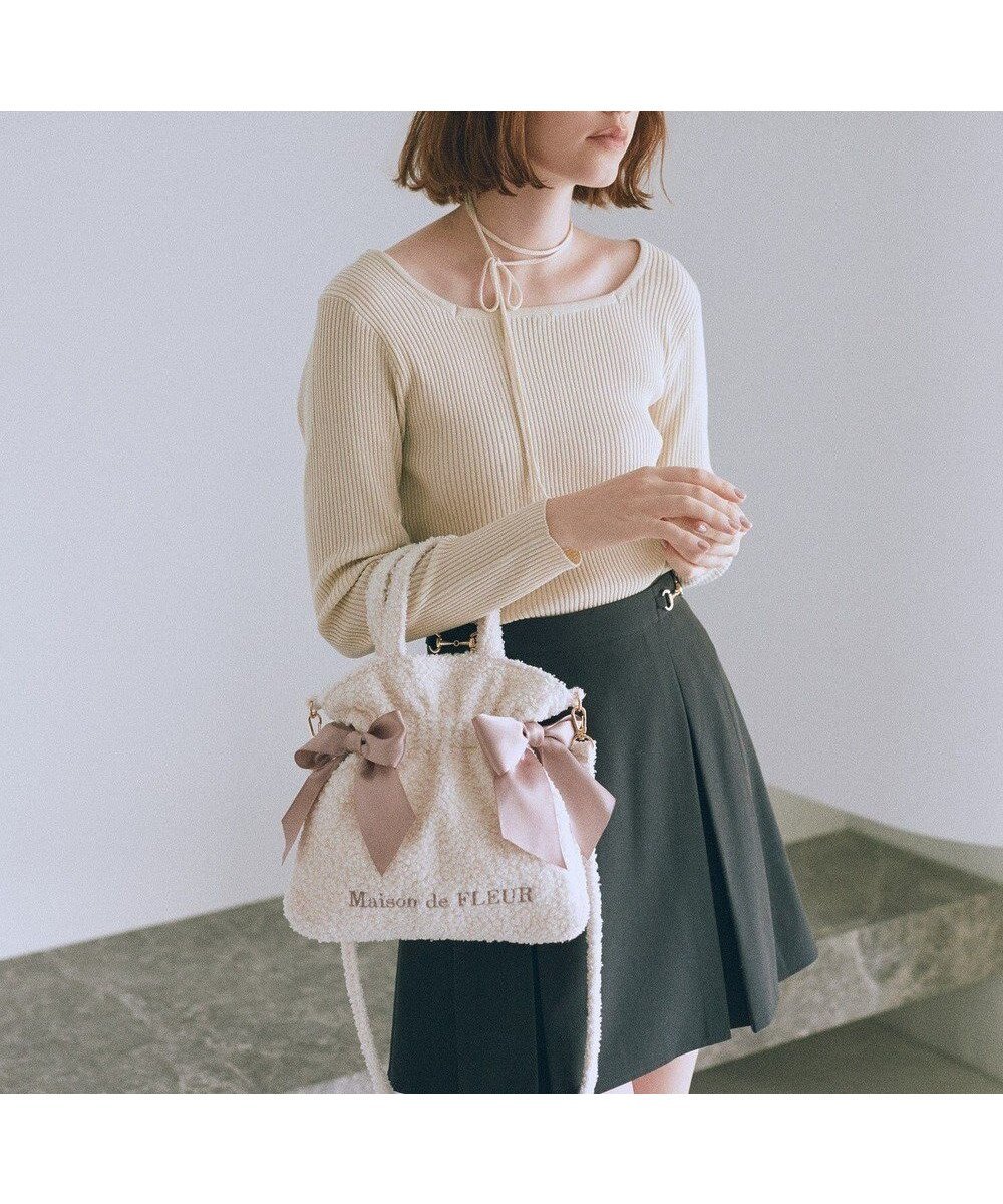 【メゾンドフルール/Maison de FLEUR】のボアダブルリボン2Wayトートバッグ インテリア・キッズ・メンズ・レディースファッション・服の通販 founy(ファニー) 　ファッション　Fashion　レディースファッション　Fashion for Women　バッグ　Bags　サテン　Satin, Glossy Fabric　ハンカチ　Handkerchief, Hanky　リボン　Ribbon, Bow　エレガント 上品　Elegant　財布　Wallet, Purse　Ivory|ID: prp329100004660814 ipo3291000000035773074