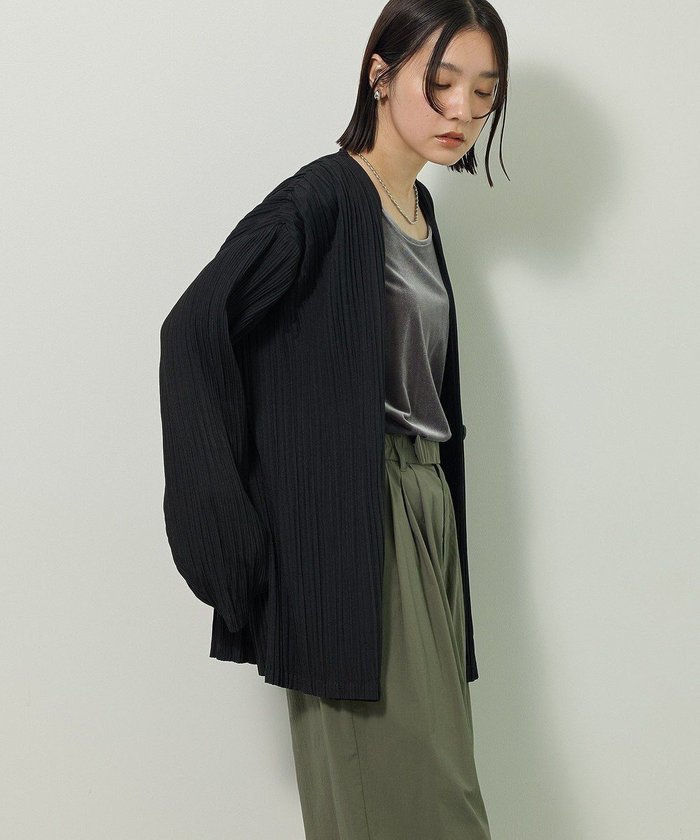 【グリーンパークス/Green Parks】の・ELENCARE DUE プリーツノーカラージャケッ インテリア・キッズ・メンズ・レディースファッション・服の通販 founy(ファニー) https://founy.com/ ファッション Fashion レディースファッション Fashion for Women アウター Coat / Outerwear Collection レディースジャケット・軽アウター Jackets 新作・新入荷 New Arrivals / New In おすすめ Recommended / Our Picks カーディガン Cardigan, Knitwear ジャケット Jacket, Outerwear フロント Front, Front Design プリーツ Pleats, Pleated ポケット Pocket, Pocket Detail 軽量 Lightweight, Ultra Light |ID: prp329100004660943 ipo3291000000033728624