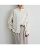 【クラフトスタンダードブティック/CRAFT STANDARD BOUTIQUE】の袖シャーリングバンドカラーシャツ Off White|ID: prp329100004660973 ipo3291000000033728748