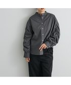 【クラフトスタンダードブティック/CRAFT STANDARD BOUTIQUE】の袖シャーリングバンドカラーシャツ Charcoal Gray|ID: prp329100004660973 ipo3291000000033728749
