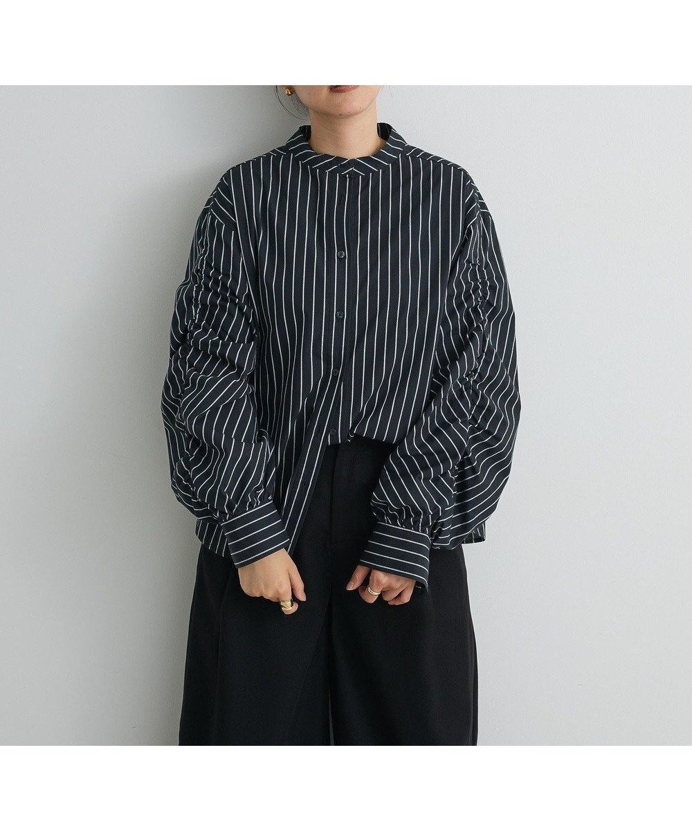 【クラフトスタンダードブティック/CRAFT STANDARD BOUTIQUE】の袖シャーリングバンドカラーシャツ インテリア・キッズ・メンズ・レディースファッション・服の通販 founy(ファニー) 　ファッション　Fashion　レディースファッション　Fashion for Women　トップス・カットソー　Cut & Sew Tops　シャツ・ブラウス・オフィスカジュアル　Elegant Blouses & Button-Ups　カーゴパンツ　Cargo Pants, Utility Pants　ギャザー　Gathered, Ruffled　コンシャス　Conscious, Bodycon　コンパクト　Compact, Small Size　シンプル　Simple, Minimal　スラックス　Slacks, Dress Pants　デニム　Denim, Jeans Material　バランス　Balance, Style Balance　フェミニン　Feminine, Girly　ベスト　Vest, Waistcoat　ポケット　Pocket, Pocket Detail　ミックス　Mix, Mixed Style　A/W・秋冬　Autumn/Winter　おすすめ　Recommended / Our Picks　エレガント 上品　Elegant　ビジネス 仕事 通勤　Business / Work / Commuting　Stripe Navy|ID: prp329100004660973 ipo3291000000033728751