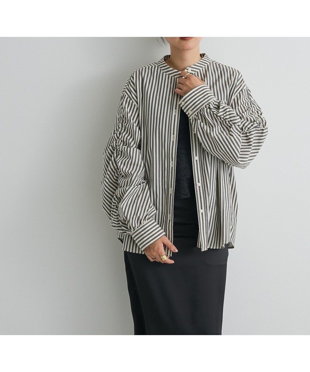 【クラフトスタンダードブティック/CRAFT STANDARD BOUTIQUE】の袖シャーリングバンドカラーシャツ インテリア・キッズ・メンズ・レディースファッション・服の通販 founy(ファニー) 　ファッション　Fashion　レディースファッション　Fashion for Women　トップス・カットソー　Cut & Sew Tops　シャツ・ブラウス・オフィスカジュアル　Elegant Blouses & Button-Ups　カーゴパンツ　Cargo Pants, Utility Pants　ギャザー　Gathered, Ruffled　コンシャス　Conscious, Bodycon　コンパクト　Compact, Small Size　シンプル　Simple, Minimal　スラックス　Slacks, Dress Pants　デニム　Denim, Jeans Material　バランス　Balance, Style Balance　フェミニン　Feminine, Girly　ベスト　Vest, Waistcoat　ポケット　Pocket, Pocket Detail　ミックス　Mix, Mixed Style　A/W・秋冬　Autumn/Winter　おすすめ　Recommended / Our Picks　エレガント 上品　Elegant　ビジネス 仕事 通勤　Business / Work / Commuting　Stripe Gray|ID: prp329100004660973 ipo3291000000033728754