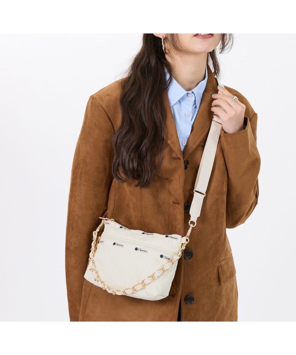 【レスポートサック/LeSportsac】のCHAIN COSMETIC CLUTCH/サンドバーチェーンキルト インテリア・キッズ・メンズ・レディースファッション・服の通販 founy(ファニー) 　ファッション　Fashion　レディースファッション　Fashion for Women　バッグ　Bags　アウトドア　Outdoor Clothing　エレガント 上品　Elegant　キルティング　Quilted, Quilting　軽量　Lightweight, Ultra Light　ジップ　Zip, Zipper　スマート　Smart, Elegant　財布　Wallet, Purse　チェーン　Chain, Chain Strap　トラベル　Travel, Travel Gear　人気　Popular, Best Seller　フォーマル　Formal, Dressy　プリント　Print, Printed Pattern　ポケット　Pocket, Pocket Detail　ポーチ　Pouch, Small Case　ラップ　Wrap, Wrap Design　おすすめ　Recommended / Our Picks　ビジネス 仕事 通勤　Business / Work / Commuting　サンドバーチェーンキルト|ID: prp329100004661096 ipo3291000000033729640