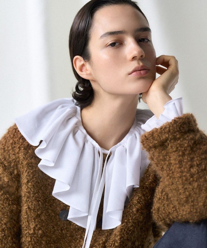【23区/NIJYUSANKU】の【GOLD LABEL】シアーコットン ラッフル襟 ブラウス インテリア・キッズ・メンズ・レディースファッション・服の通販 founy(ファニー) https://founy.com/ ファッション Fashion レディースファッション Fashion for Women トップス・カットソー Cut & Sew Tops シャツ・ブラウス・オフィスカジュアル Elegant Blouses & Button-Ups コレクション Collection, Seasonal Line シンプル Simple, Minimal スマート Smart, Elegant スリーブ Sleeve, Long Sleeve / Short Sleeve フェミニン Feminine, Girly ラッフル Ruffle, Frill リボン Ribbon, Bow A/W・秋冬 Autumn/Winter 冬 Winter / This Winter 2025年 2025 2025-2026秋冬・A/W Autumn/Winter 2025–26 AW25–26 |ID: prp329100004661255 ipo3291000000033730477