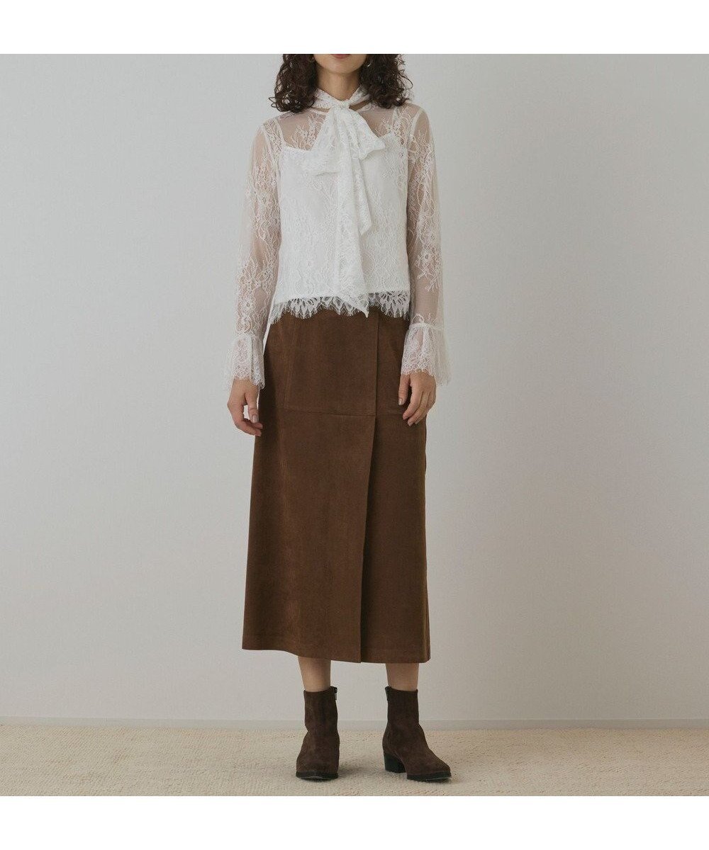 【グレース コンチネンタル/GRACE CONTINENTAL】のレースボウタイブラウス 人気、トレンドファッション・服の通販 founy(ファニー) 　ファッション　Fashion　レディースファッション　Fashion for Women　トップス・カットソー　Cut & Sew Tops　シャツ・ブラウス・オフィスカジュアル　Elegant Blouses & Button-Ups　インナー　Innerwear　クラシカル　Classical, Vintage-Inspired　シアー　Sheer, See-Through　ジャケット　Jacket, Outerwear　スウェット / スエット　Sweatshirt, Sweatwear　スカラップ　Scallop, Scalloped Edge　チュール　Tulip, Tulip Motif　フェミニン　Feminine, Girly　ベスト　Vest, Waistcoat　ボウタイ　Bow Tie, Neck Bow　リュクス　Luxury, Elegant, High-End, Chic　レース　Lace, Lace Fabric　ロマンティック　Romantic, Feminine Style　A/W・秋冬　Autumn/Winter　 other-1|ID: prp329100004661294 ipo3291000000033730624