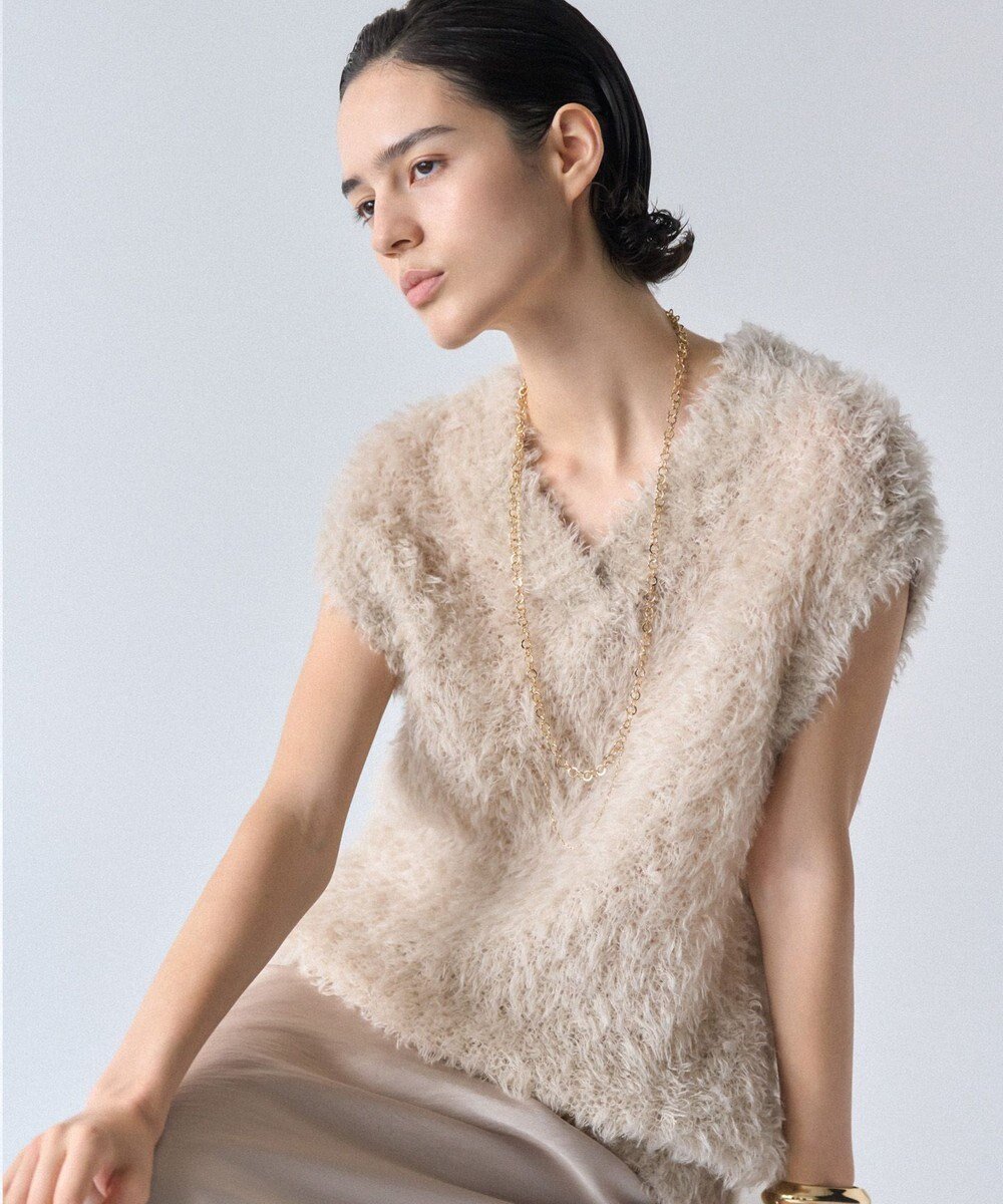 【23区/NIJYUSANKU】の【GOLD LABEL】ファーモール ベスト 人気、トレンドファッション・服の通販 founy(ファニー) 　ファッション　Fashion　レディースファッション　Fashion for Women　アウター　Coat / Outerwear Collection　トップス・カットソー　Cut & Sew Tops　ニット　Knit Tops & Sweaters　ベスト&ジレ / 重ね着スタイル　Vests & Gilets　カットソー　Cut and Sewn Top　コレクション　Collection, Seasonal Line　シアー　Sheer, See-Through　シンプル　Simple, Minimal　スマート　Smart, Elegant　スリーブ　Sleeve, Long Sleeve / Short Sleeve　セーター　Sweater, Knitwear　テクスチャー　Texture, Textured Fabric　ベスト　Vest, Waistcoat　リアル　Real, Realistic　A/W・秋冬　Autumn/Winter　冬　Winter / This Winter　新作・新入荷　New Arrivals / New In　おすすめ　Recommended / Our Picks　2025年　2025　2025-2026秋冬・A/W　Autumn/Winter 2025–26 AW25–26　 other-1|ID: prp329100004661355 ipo3291000000033730861