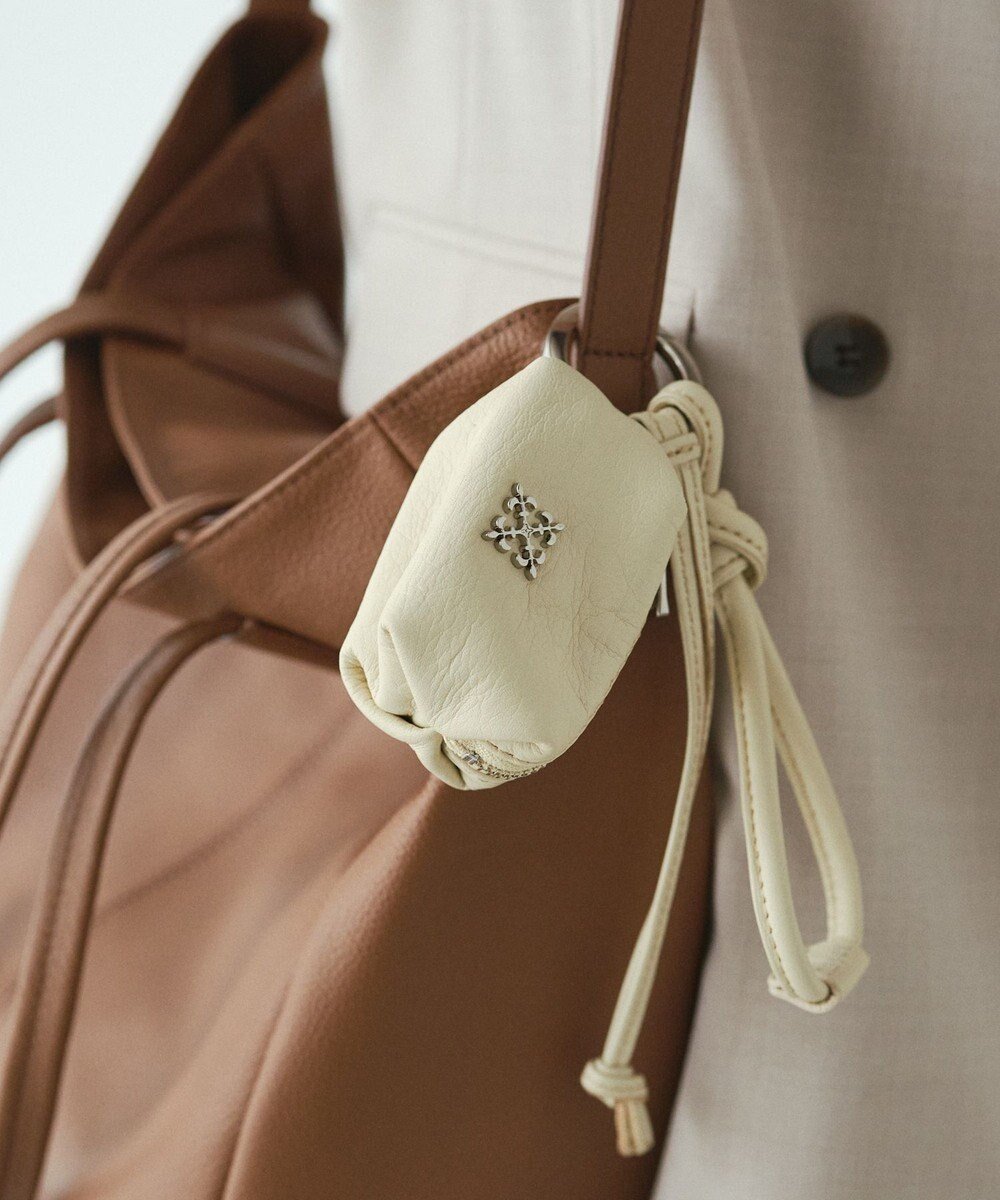 【ラシット/russet】のカラビナ付き レザーミニポーチ型チャーム(Z-220) インテリア・キッズ・メンズ・レディースファッション・服の通販 founy(ファニー) 　ファッション　Fashion　レディースファッション　Fashion for Women　ミニ財布・二つ折り財布　Wallets & Card Cases　ポーチ&ミニバッグ　Pouches & Mini Bags　アクセサリー　Fashion Accessories　コンパクト　Compact, Small Size　軽量　Lightweight, Ultra Light　シンプル　Simple, Minimal　財布　Wallet, Purse　チャーム　Charm, Pendant　定番　Standard, Basic Item　バランス　Balance, Style Balance　フォルム　Silhouette, Form　プレート　Plate, Dish　ポーチ　Pouch, Small Case　再入荷　Restock / Back in Stock　おすすめ　Recommended / Our Picks　日本製　Made In Japan　エレガント 上品　Elegant　ギフト プレゼント　Gift / Present　CreamBE|ID: prp329100004661452 ipo3291000000033731194