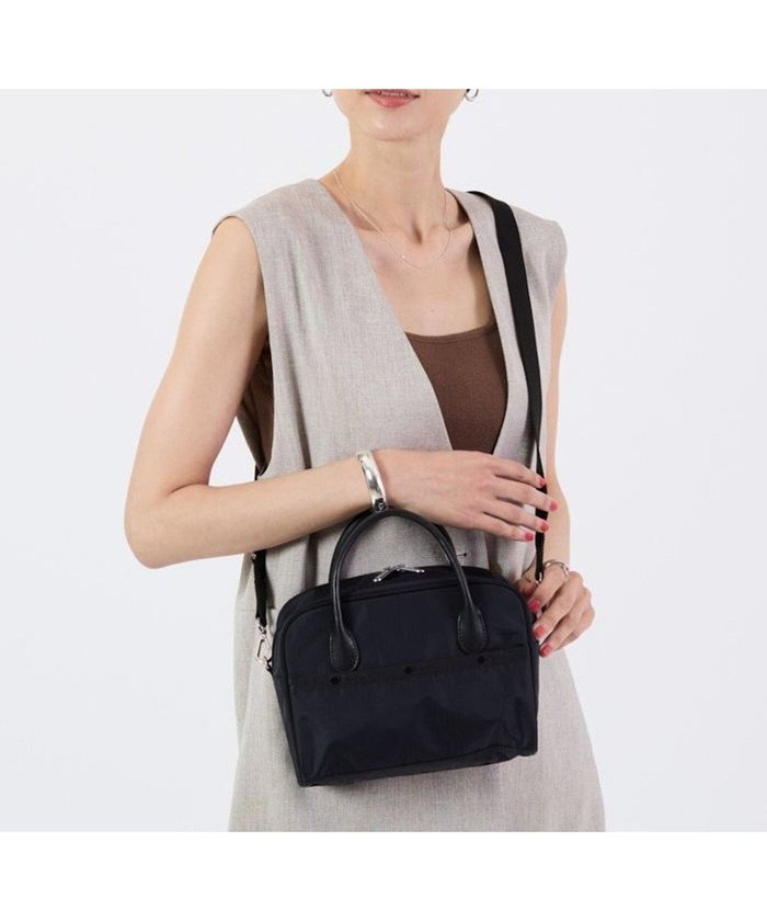 【レスポートサック/LeSportsac】のSQUARE TH CROSSBODY/アップタウンディープシーブルー/ブラック インテリア・キッズ・メンズ・レディースファッション・服の通販 founy(ファニー) https://founy.com/ ファッション Fashion レディースファッション Fashion for Women コンパクト Compact, Small Size 軽量 Lightweight, Ultra Light ショルダー Shoulder, Shoulder Strap 財布 Wallet, Purse フォルム Silhouette, Form プリント Print, Printed Pattern ベーシック Basic, Essential ポケット Pocket, Pocket Detail ポシェット Pochette, Mini Bag ラウンド Round, Round Neck 旅行 Travel ビジネス 仕事 通勤 Business / Work / Commuting |ID: prp329100004661580 ipo3291000000034544681