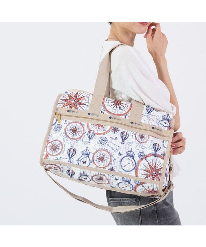 【レスポートサック/LeSportsac】のDELUXE MED WEEKENDER/トラベルコンパス インテリア・キッズ・メンズ・レディースファッション・服の通販 founy(ファニー) https://founy.com/ ファッション Fashion レディースファッション Fashion for Women ヴィンテージ Vintage Style トラベル Travel, Travel Gear プリント Print, Printed Pattern ボストンバッグ Boston Bag, Retro Bag ポケット Pocket, Pocket Detail 旅行 Travel |ID: prp329100004661624 ipo3291000000033731725