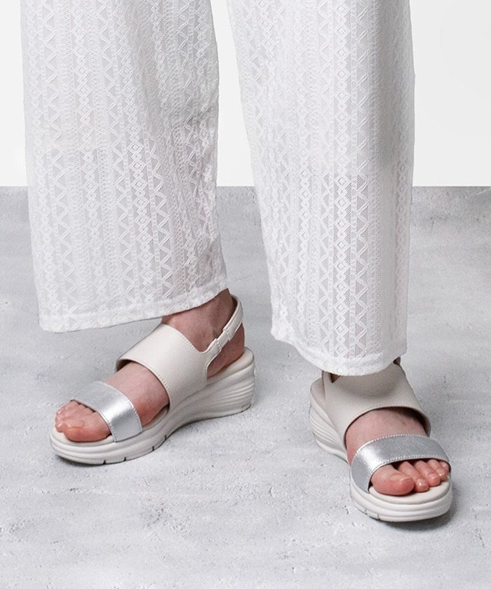 【リーガル フットコミュニティ/REGAL FOOT COMMUNITY】の【アールドット】S12C 厚底ウエッジサンダル サンダル インテリア・キッズ・メンズ・レディースファッション・服の通販 founy(ファニー) https://founy.com/ ファッション Fashion レディースファッション Fashion for Women ウェッジ Wedge Heels 厚底 Platform Shoes サンダル Sandals, Summer Shoes シューズ Shoes, Footwear シルバー Silver, Metallic Silver ドット Polka Dot, Dot Pattern フィット Fit, Slim Fit ベーシック Basic, Essential A/W・秋冬 Autumn/Winter S/S・春夏 SS, Spring/Summer, Warm Season 夏 Summer エレガント 上品 Elegant |ID: prp329100004662097 ipo3291000000033733505