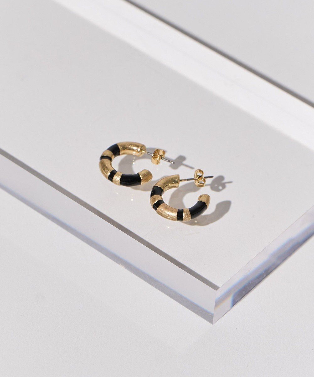 【アメリカンホリック/AMERICAN HOLIC】のハーフカラーフープピアス インテリア・キッズ・メンズ・レディースファッション・服の通販 founy(ファニー) 　ファッション　Fashion　レディースファッション　Fashion for Women　おすすめ　Recommended / Our Picks　アクセサリー　Fashion Accessories　ギフト プレゼント　Gift / Present　シンプル　Simple, Minimal　フープ　Hoop, Hoop Earrings　軽量　Lightweight, Ultra Light　Gold|ID: prp329100004662418 ipo3291000000033734887