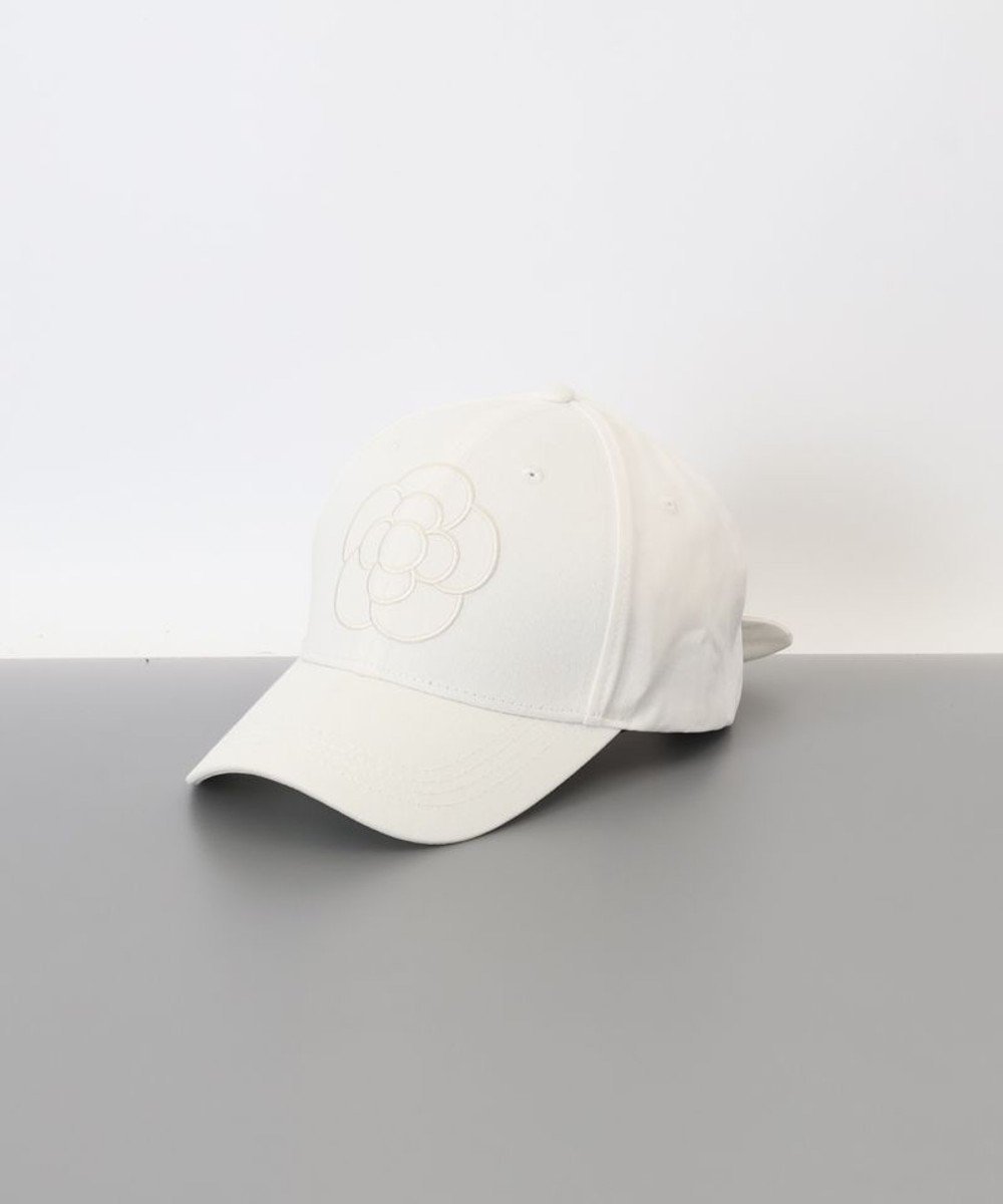 【アウロラ/AURORA】の【 CLATHAS.(クレイサス)】フロントビッグ刺繍キャップ インテリア・キッズ・メンズ・レディースファッション・服の通販 founy(ファニー) ファッション Fashion レディースファッション Fashion for Women キャップ&ハット Hats & Caps キャップ Cap, Baseball Cap チャーム Charm, Pendant ビッグ Big, Oversized フロント Front, Front Design リボン Ribbon, Bow 帽子 Hat, Headwear オフホワイト|ID: prp329100004662527 ipo3291000000033735269