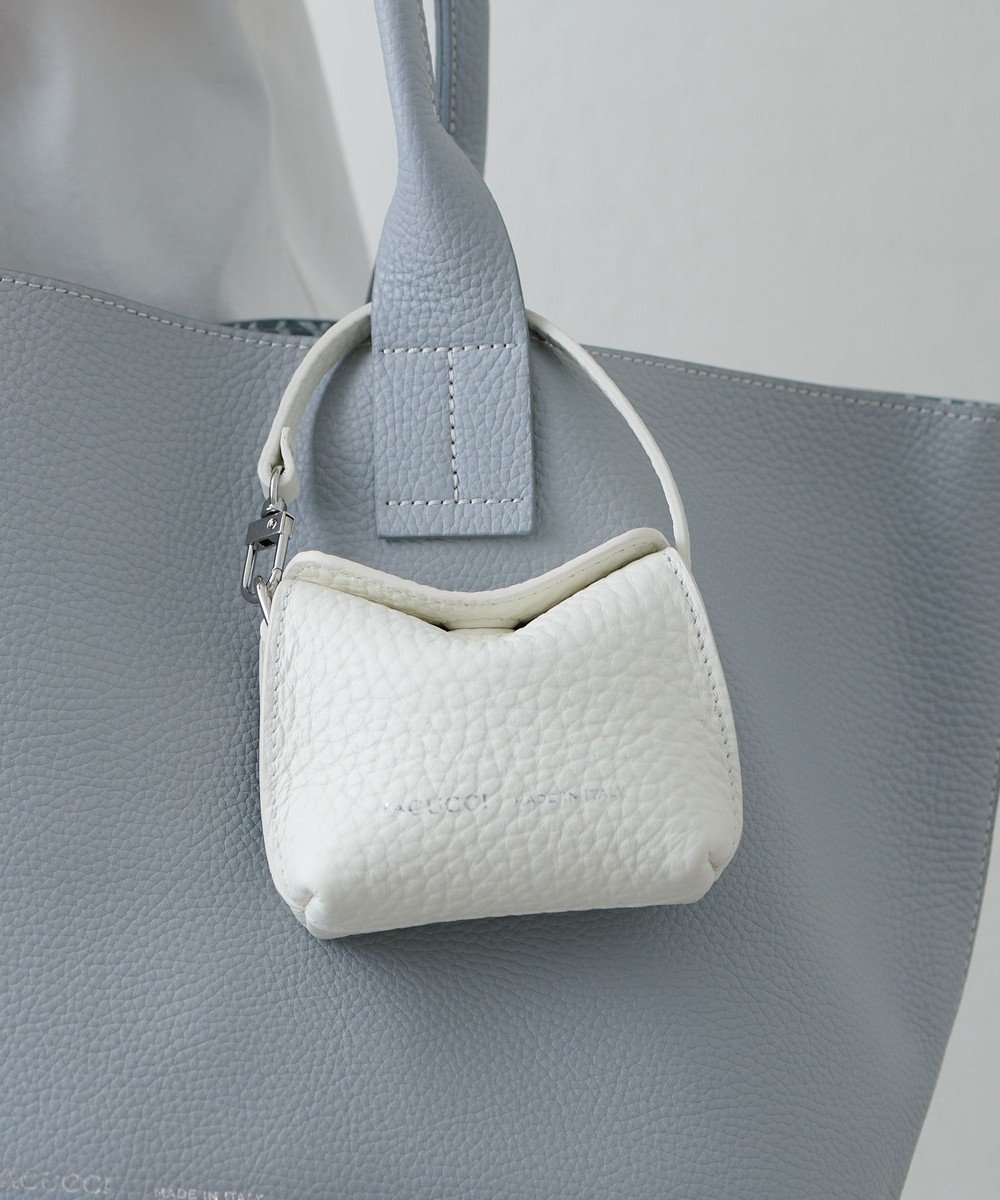 【イアクッチ/IACUCCI】の【新色登場!】ラーナ ミニチャーム ALCE インテリア・キッズ・メンズ・レディースファッション・服の通販 founy(ファニー) ファッション Fashion レディースファッション Fashion for Women スポーツウェア Functional & Stylish Sportswear アクセサリー Fashion Accessories イタリア Italy 春 Spring コレクション Collection, Seasonal Line スポーツ Sports, Activewear チャーム Charm, Pendant 人気 Popular, Best Seller フォルム Silhouette, Form ポーチ Pouch, Small Case マグネット Magnet, Magnetic Closure メタル Metal, Metal Parts リップ Lip, Lip Motif S/S・春夏 SS, Spring/Summer, Warm Season おすすめ Recommended / Our Picks 夏 Summer ギフト プレゼント Gift / Present 2025年 2025 2025春夏・S/S Spring/Summer 2025 SS25 ホワイト|ID: prp329100004662676 ipo3291000000035519005