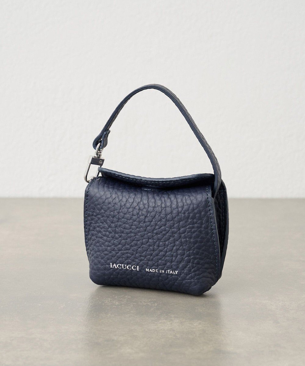 【イアクッチ/IACUCCI】の【新色登場!】ラーナ ミニチャーム ALCE インテリア・キッズ・メンズ・レディースファッション・服の通販 founy(ファニー) ファッション Fashion レディースファッション Fashion for Women スポーツウェア Functional & Stylish Sportswear アクセサリー Fashion Accessories イタリア Italy 春 Spring コレクション Collection, Seasonal Line スポーツ Sports, Activewear チャーム Charm, Pendant 人気 Popular, Best Seller フォルム Silhouette, Form ポーチ Pouch, Small Case マグネット Magnet, Magnetic Closure メタル Metal, Metal Parts リップ Lip, Lip Motif S/S・春夏 SS, Spring/Summer, Warm Season おすすめ Recommended / Our Picks 夏 Summer ギフト プレゼント Gift / Present 2025年 2025 2025春夏・S/S Spring/Summer 2025 SS25 ネイビー|ID: prp329100004662676 ipo3291000000035519016