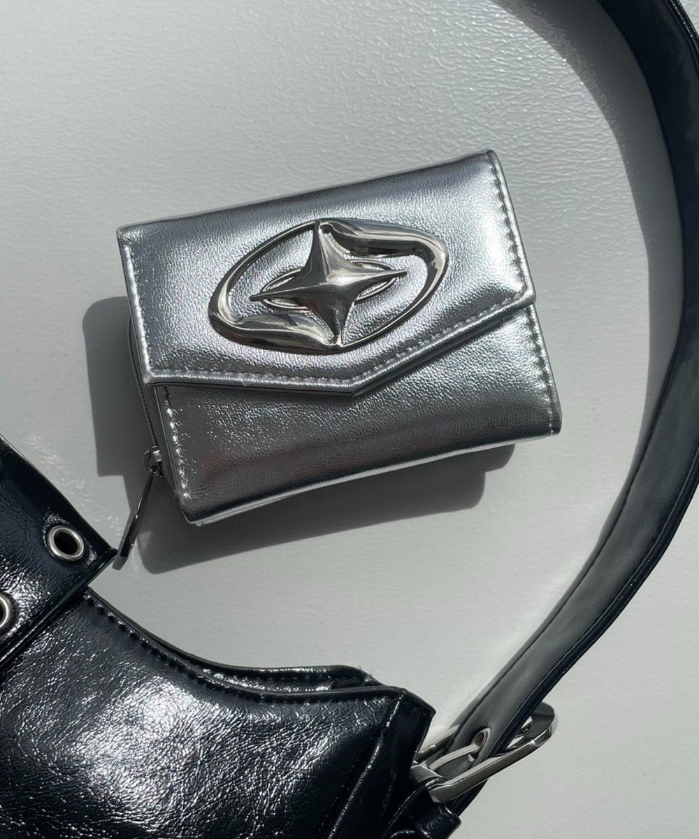 【ウィゴー/WEGO】のBIGメタルパーツウォレット インテリア・キッズ・メンズ・レディースファッション・服の通販 founy(ファニー) ファッション Fashion レディースファッション Fashion for Women ミニ財布・二つ折り財布 Wallets & Card Cases おすすめ Recommended / Our Picks コンパクト Compact, Small Size シルバー Silver, Metallic Silver スマホ Smartphone, Mobile Device メタル Metal, Metal Parts 財布 Wallet, Purse シルバー|ID: prp329100004663116 ipo3291000000033737541