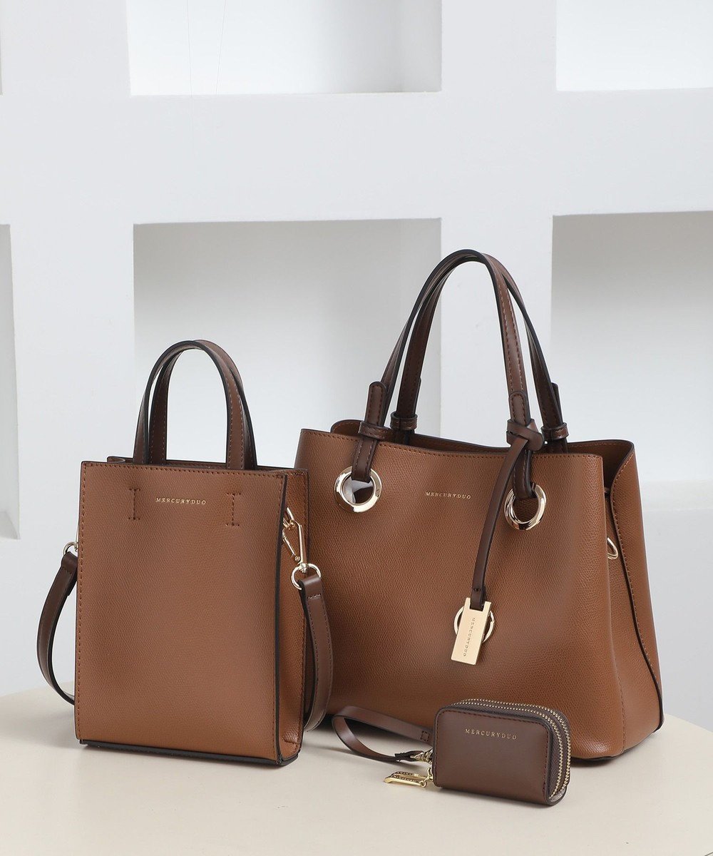 【スタイルコード/STYLE CODE】の【MERCURYDUO/マーキュリーデュオ】限定3点セット ①キーリング付両アオリハンドバッグ、②縦長ショルダーバッグパスポート入れ、③Wファスナースマートキーケース インテリア・キッズ・メンズ・レディースファッション・服の通販 founy(ファニー) ファッション Fashion レディースファッション Fashion for Women ショルダー Shoulder, Shoulder Strap シンプル Simple, Minimal スペシャル Special, Limited Edition スマート Smart, Elegant 財布 Wallet, Purse チェーン Chain, Chain Strap チャーム Charm, Pendant フェミニン Feminine, Girly ポケット Pocket, Pocket Detail エレガント 上品 Elegant キャメル|ID: prp329100004663771 ipo3291000000033739948