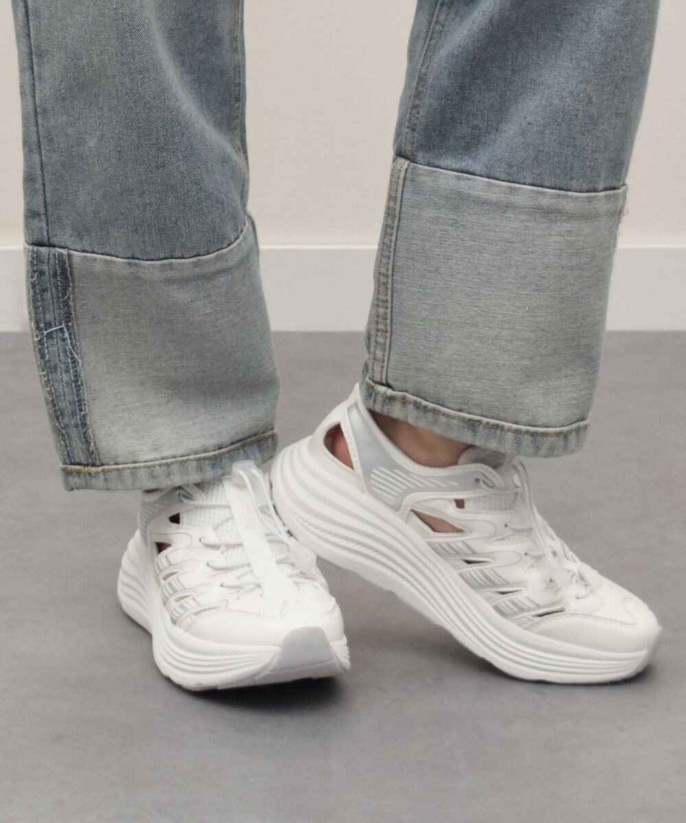 【ブリジット バーキン/Bridget Birkin】の【VINCULUM】トグルレーススニーカーサンダル インテリア・キッズ・メンズ・レディースファッション・服の通販 founy(ファニー) 　ファッション　Fashion　レディースファッション　Fashion for Women　アウトドア　Outdoor Clothing　クッション　Cushion, Throw Pillow　軽量　Lightweight, Ultra Light　サンダル　Sandals, Summer Shoes　スニーカー　Sneakers, Trainers　スポーツ　Sports, Activewear　フィット　Fit, Slim Fit　レース　Lace, Lace Fabric　A/W・秋冬　Autumn/Winter　S/S・春夏　SS, Spring/Summer, Warm Season　夏　Summer　旅行　Travel　ホワイト|ID: prp329100004664110 ipo3291000000033741347