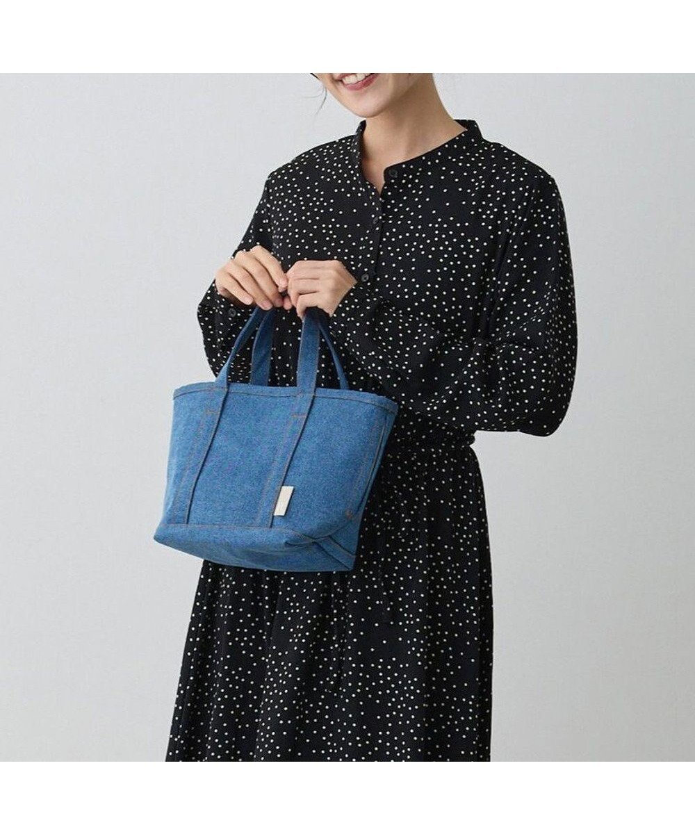 【ルートート/ROOTOTE】の1048【舟型フォルム】 SN.デリ.デニム-A インテリア・キッズ・メンズ・レディースファッション・服の通販 founy(ファニー) 　ファッション　Fashion　レディースファッション　Fashion for Women　バッグ　Bags　カメラ　Camera Accessories　シンプル　Simple, Minimal　財布　Wallet, Purse　チャーム　Charm, Pendant　デニム　Denim, Jeans Material　バランス　Balance, Style Balance　フォルム　Silhouette, Form　ポケット　Pocket, Pocket Detail　ポーチ　Pouch, Small Case　01:サックス|ID: prp329100004664376 ipo3291000000033742335