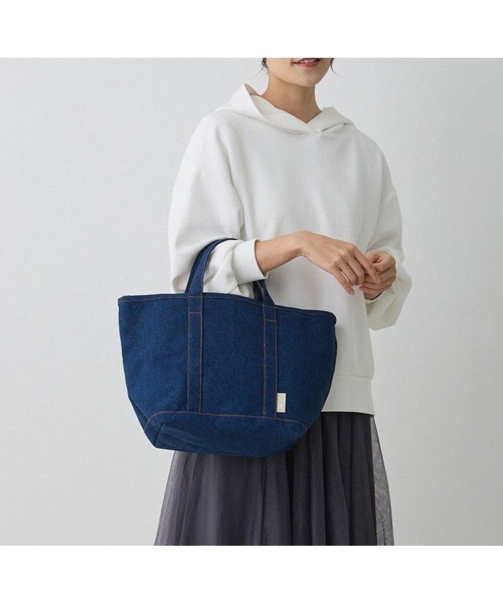 【ルートート/ROOTOTE】の1049【舟型フォルム】 SN.ミディアム.デニム-A インテリア・キッズ・メンズ・レディースファッション・服の通販 founy(ファニー) 　ファッション　Fashion　レディースファッション　Fashion for Women　バッグ　Bags　カメラ　Camera Accessories　傘　Umbrella, Parasol　シンプル　Simple, Minimal　財布　Wallet, Purse　チャーム　Charm, Pendant　デニム　Denim, Jeans Material　バランス　Balance, Style Balance　フォルム　Silhouette, Form　ポケット　Pocket, Pocket Detail　ポーチ　Pouch, Small Case　02:ネイビー|ID: prp329100004664378 ipo3291000000033742342