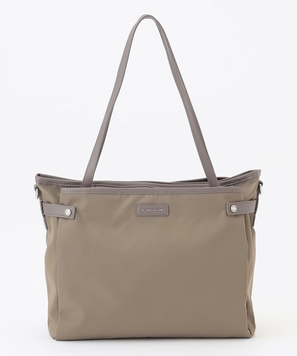 【ラ バガジェリー/LA BAGAGERIE】の【撥水ナイロン】ベーシックA4トート インテリア・キッズ・メンズ・レディースファッション・服の通販 founy(ファニー) ファッション Fashion レディースファッション Fashion for Women バッグ Bags シンプル Simple, Minimal スマート Smart, Elegant 財布 Wallet, Purse トラベル Travel, Travel Gear ハンカチ Handkerchief, Hanky ベーシック Basic, Essential ポケット Pocket, Pocket Detail ポーチ Pouch, Small Case マグネット Magnet, Magnetic Closure エレガント 上品 Elegant ビジネス 仕事 通勤 Business / Work / Commuting グレージュ|ID: prp329100004664513 ipo3291000000033742790