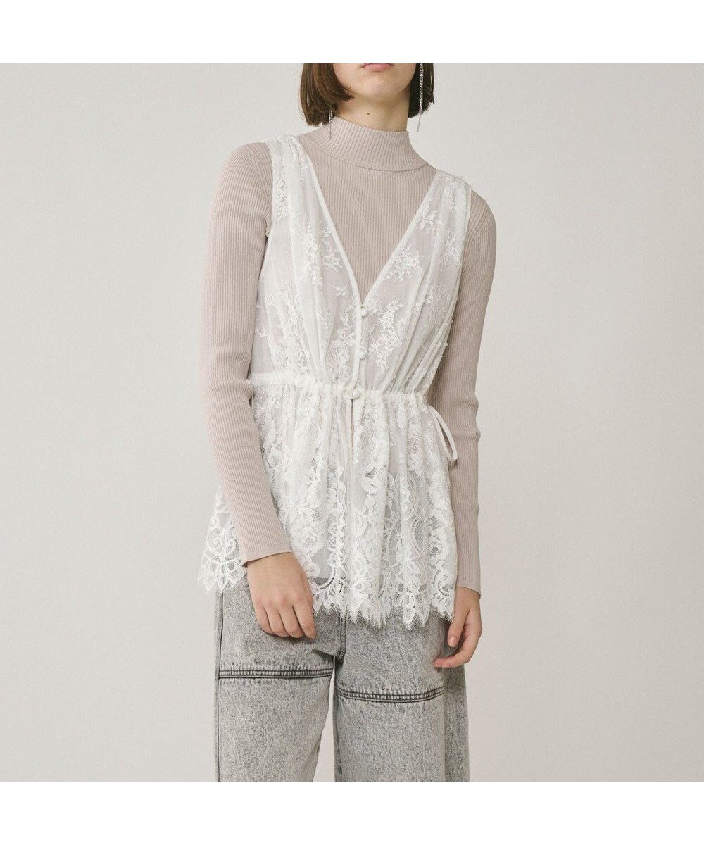 【グレース コンチネンタル/GRACE CONTINENTAL】のレースノースリーブブラウス 人気、トレンドファッション・服の通販 founy(ファニー) 　ファッション　Fashion　レディースファッション　Fashion for Women　トップス・カットソー　Cut & Sew Tops　キャミソール&ノースリーブ　Camisoles & Sleeveless Tops　シャツ・ブラウス・オフィスカジュアル　Elegant Blouses & Button-Ups　シアー　Sheer, See-Through　スカラップ　Scallop, Scalloped Edge　チュール　Tulip, Tulip Motif　ノースリーブ　Sleeveless, No-Sleeve　ハイネック　High Neck, Mock Neck　フェミニン　Feminine, Girly　リボン　Ribbon, Bow　リュクス　Luxury, Elegant, High-End, Chic　レース　Lace, Lace Fabric　今季　This Season, Current Season　夏　Summer　S/S・春夏　SS, Spring/Summer, Warm Season　A/W・秋冬　Autumn/Winter　 other-1|ID: prp329100004665121 ipo3291000000033746071