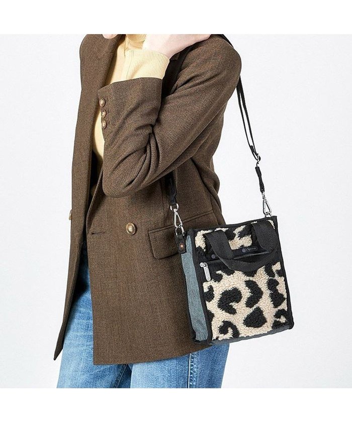 【レスポートサック/LeSportsac】のDENIM MINI N/S TOTE/ブラックデニム/レオパードシェルパ インテリア・キッズ・メンズ・レディースファッション・服の通販 founy(ファニー) https://founy.com/ ファッション Fashion レディースファッション Fashion for Women バッグ Bags アウトドア Outdoor Clothing コレクション Collection, Seasonal Line スクエア Square, Square Shape スマート Smart, Elegant 財布 Wallet, Purse デニム Denim, Jeans Material ポケット Pocket, Pocket Detail ポーチ Pouch, Small Case レオパード Leopard, Animal Print 冬 Winter / This Winter おすすめ Recommended / Our Picks 旅行 Travel |ID: prp329100004665132 ipo3291000000033746104