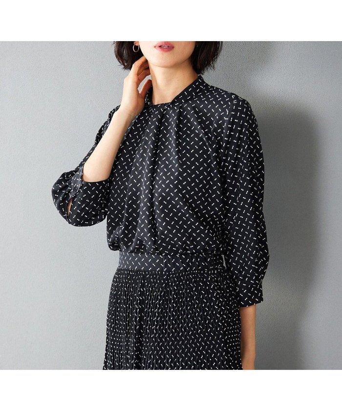 【自由区/JIYU-KU】の【セットアップ対応・洗える】ライトサテン8分袖 ブラウス インテリア・キッズ・メンズ・レディースファッション・服の通販 founy(ファニー) https://founy.com/ ファッション Fashion レディースファッション Fashion for Women トップス・カットソー Cut & Sew Tops シャツ・ブラウス・オフィスカジュアル Elegant Blouses & Button-Ups セットアップ Matching Sets レディーストップス・ブラウス Tops & Blouses / Assorted Women's Tops インナー Innerwear サテン Satin, Glossy Fabric ジャケット Jacket, Outerwear ストレッチ Stretch, Stretchy Fabric セットアップ Set-Up, Coordinated Outfit ツイル Twist, Twisted Detail ドット Polka Dot, Dot Pattern ドレープ Drape, Draping Fabric フォーマル Formal, Dressy フロント Front, Front Design プリーツ Pleats, Pleated 人気 Popular, Best Seller 夏 Summer 春 Spring S/S・春夏 SS, Spring/Summer, Warm Season 洗える Machine Washable 無地 Plain, Solid Color |ID: prp329100004665168 ipo3291000000034280722