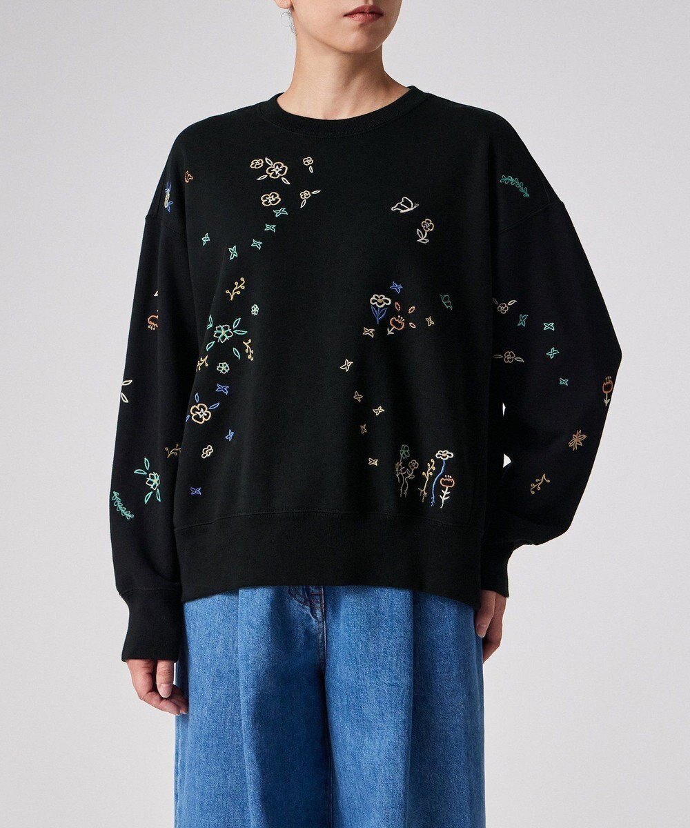 【ポール スミス/Paul Smith】のガーデンブーケ エンブロイダリー スウェット 人気、トレンドファッション・服の通販 founy(ファニー) 　ファッション　Fashion　レディースファッション　Fashion for Women　トップス・カットソー　Cut & Sew Tops　レディースパーカー・カジュアルフーディー　Casual Hoodies & Sweatshirts　スウェット・クルーネックトップス　Sweatshirts & Crewnecks / Relaxed Fit Sweat Tops　エンブロイダリー　Embroidery Design　ガーデン　Garden, Gardening　スウェット / スエット　Sweatshirt, Sweatwear　デニム　Denim, Jeans Material　フェミニン　Feminine, Girly　モチーフ　Motif, Design Theme　リラックス　Relax, Relaxed Fit　エレガント 上品　Elegant　夏　Summer　S/S・春夏　SS, Spring/Summer, Warm Season　A/W・秋冬　Autumn/Winter　 other-1|ID: prp329100004665306 ipo3291000000034029348
