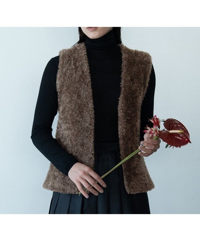 【自由区/JIYU-KU】の【カトリエムブーケ】Gilet de fourrure ファージレ インテリア・キッズ・メンズ・レディースファッション・服の通販 founy(ファニー) https://founy.com/ ファッション Fashion レディースファッション Fashion for Women アウター Coat / Outerwear Collection トップス・カットソー Cut & Sew Tops ベスト&ジレ / 重ね着スタイル Vests & Gilets タートルネック Turtleneck, High Neck ベスト Vest, Waistcoat ベーシック Basic, Essential ミックス Mix, Mixed Style モダン Modern, Contemporary A/W・秋冬 Autumn/Winter 新作・新入荷 New Arrivals / New In |ID: prp329100004665345 ipo3291000000033746974