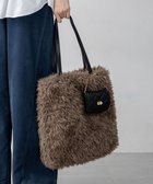 【23区/NIJYUSANKU】のフェイクファー トートバッグ 人気、トレンドファッション・服の通販 founy(ファニー) ファッション Fashion レディースファッション Fashion for Women バッグ Bags 2025年 2025 2025-2026秋冬・A/W Autumn/Winter 2025–26 AW25–26 冬 Winter / This Winter おすすめ Recommended / Our Picks キルティング Quilted, Quilting トレンド Trend, Trending Now フェイクファー Faux Fur, Imitation Fur ポーチ Pouch, Small Case リップ Lip, Lip Motif エレガント 上品 Elegant A/W・秋冬 Autumn/Winter ビジネス 仕事 通勤 Business / Work / Commuting thumbnail ベージュ系|ID: prp329100004665735 ipo3291000000035696178