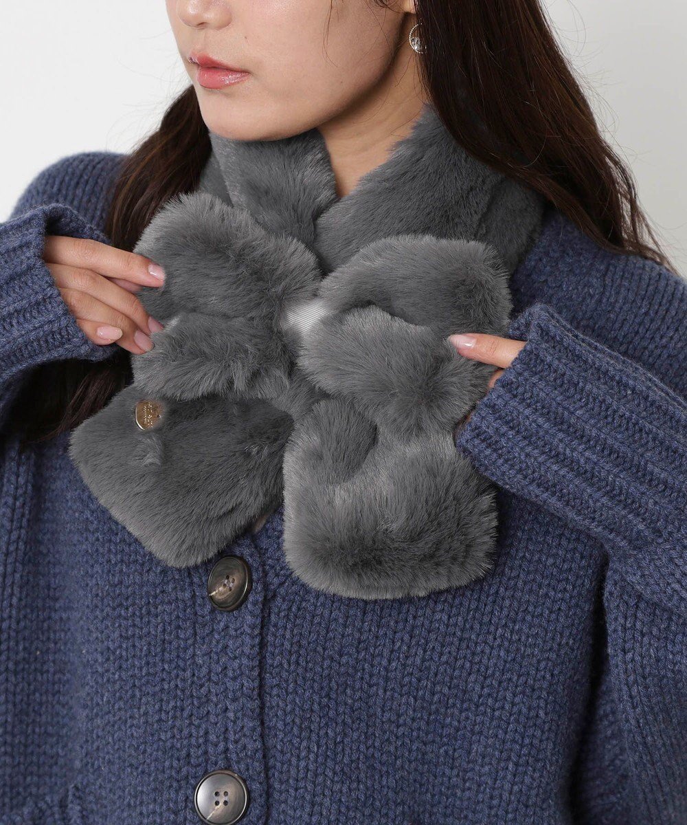 【ムーンバット/MOONBAT】の【FUDGE11月号掲載/新色追加】PAUL JOE ACCESSOIRES フェイクファーリボンマフラー インテリア・キッズ・メンズ・レディースファッション・服の通販 founy(ファニー) 　雑誌掲載アイテム　Magazine Picks & Fashion Features　ファッション雑誌　Fashion Magazines　ファッジ　FUDGE　ファッション　Fashion　レディースファッション　Fashion for Women　マフラー・スヌード / 冬小物の定番　Scarves & Mufflers　アニマル　Animal Print　コレクション　Collection, Seasonal Line　11月号　November Issue　スヌード　Snood, Infinity Scarf　雑誌　Magazine, Fashion Magazine　パターン　Pattern, Design Print　フラワー　Flower, Floral　防寒　Cold Protection, Winter-Ready　マフラー　Scarf, Muffler　モチーフ　Motif, Design Theme　リボン　Ribbon, Bow　ループ　Loop, Loop Knit　A/W・秋冬　Autumn/Winter　グレー|ID: prp329100004665883 ipo3291000000033748456