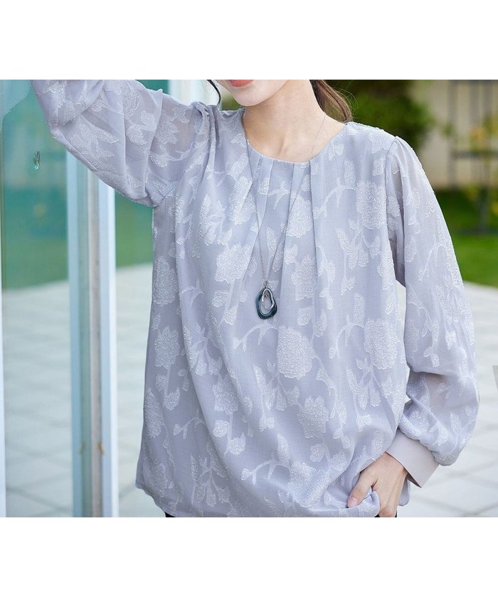 【ティアクラッセ/Tiaclasse】の【洗える】フラワージャガードブラウス インテリア・キッズ・メンズ・レディースファッション・服の通販 founy(ファニー) https://founy.com/ ファッション Fashion レディースファッション Fashion for Women トップス・カットソー Cut & Sew Tops シャツ・ブラウス・オフィスカジュアル Elegant Blouses & Button-Ups エレガント 上品 Elegant カフス Cuff Design シアー Sheer, See-Through ジャカード／ジャガード Jacquard, Woven Pattern トレンド Trend, Trending Now バランス Balance, Style Balance ビジネス 仕事 通勤 Business / Work / Commuting フェミニン Feminine, Girly フラワー Flower, Floral ポケット Pocket, Pocket Detail レース Lace, Lace Fabric 夏 Summer 春 Spring S/S・春夏 SS, Spring/Summer, Warm Season 楽ちん Easy Fit, Comfortable 洗える Machine Washable |ID: prp329100004666332 ipo3291000000035713551