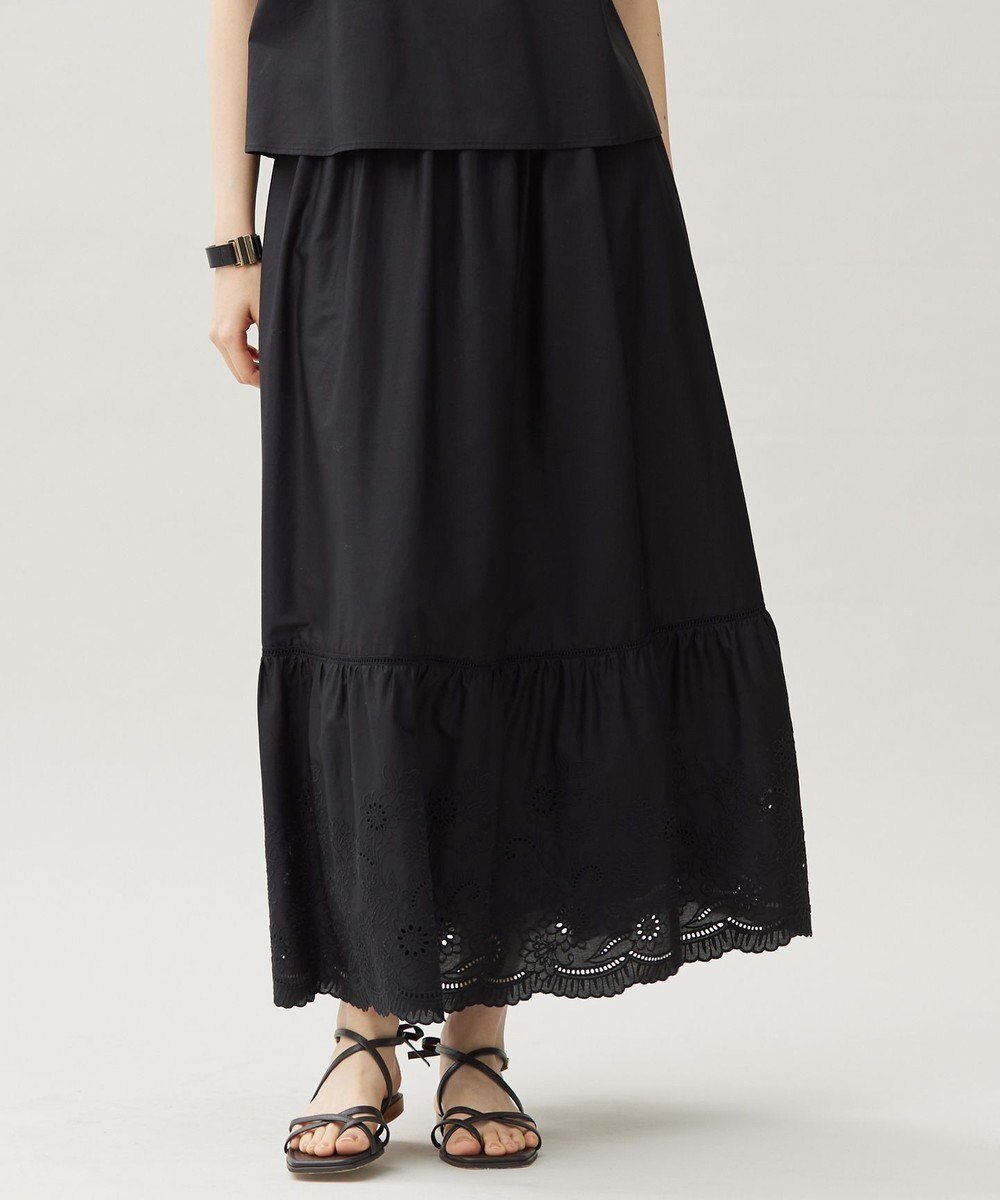 【自由区/JIYU-KU】の【カタログ掲載・接触冷感・洗える】エンブロイダリーローンティアード スカート インテリア・キッズ・メンズ・レディースファッション・服の通販 founy(ファニー) 　ファッション　Fashion　レディースファッション　Fashion for Women　スカート　Skirts　ティアードスカート　Tiered Skirts　アンティーク　Antique-Inspired　春　Spring　洗える　Machine Washable　ギャザー　Gathered, Ruffled　シンプル　Simple, Minimal　ティアードスカート　Tiered Skirt, Flounced Skirt　人気　Popular, Best Seller　ビンテージ　Vintage, Retro Style　フラワー　Flower, Floral　モチーフ　Motif, Design Theme　ロンドン　London Style, British Inspired　ワーク　Workwear, Utility Style　S/S・春夏　SS, Spring/Summer, Warm Season　おすすめ　Recommended / Our Picks　夏　Summer　ブラック|ID: prp329100004666549 ipo3291000000033750985