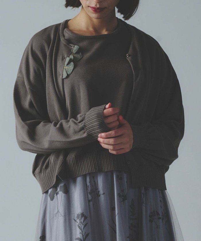 【ムーク/muuc】の花モチーフ付きコットンニットカーディガン インテリア・キッズ・メンズ・レディースファッション・服の通販 founy(ファニー) https://founy.com/ ファッション Fashion レディースファッション Fashion for Women トップス・カットソー Cut & Sew Tops ニット Knit Tops & Sweaters カーディガン・羽織り Layered Style Cardigans オレンジ Orange カーディガン Cardigan, Knitwear シンプル Simple, Minimal 透かし Cut-Out, Lacework モチーフ Motif, Design Theme 無地 Plain, Solid Color A/W・秋冬 Autumn/Winter S/S・春夏 SS, Spring/Summer, Warm Season 夏 Summer |ID: prp329100004666581 ipo3291000000033751128